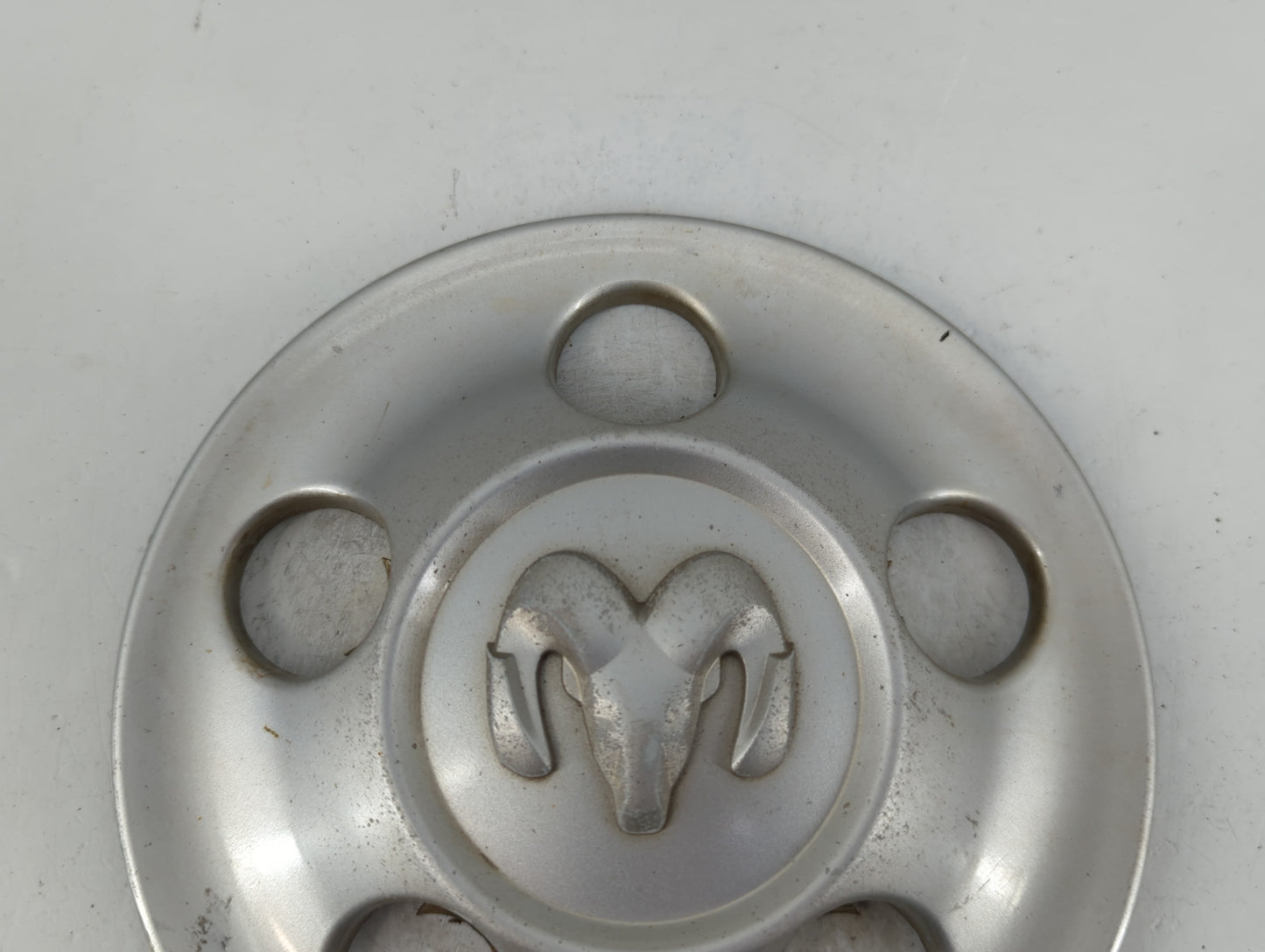 2006 Dodge Sprinter 2500 Center Cap Oem 815543 - Oemusedautoparts1.com