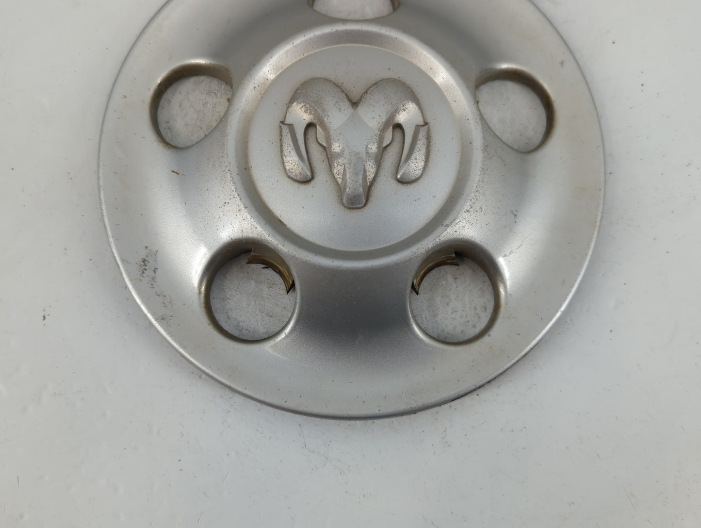 2006 Dodge Sprinter 2500 Center Cap Oem 815543 - Oemusedautoparts1.com