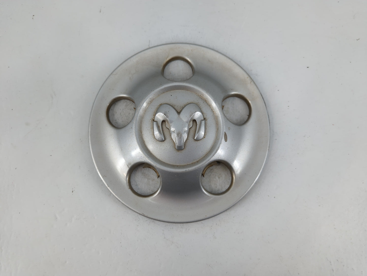2006 Dodge Sprinter 2500 Center Cap Oem - Oemusedautoparts1.com