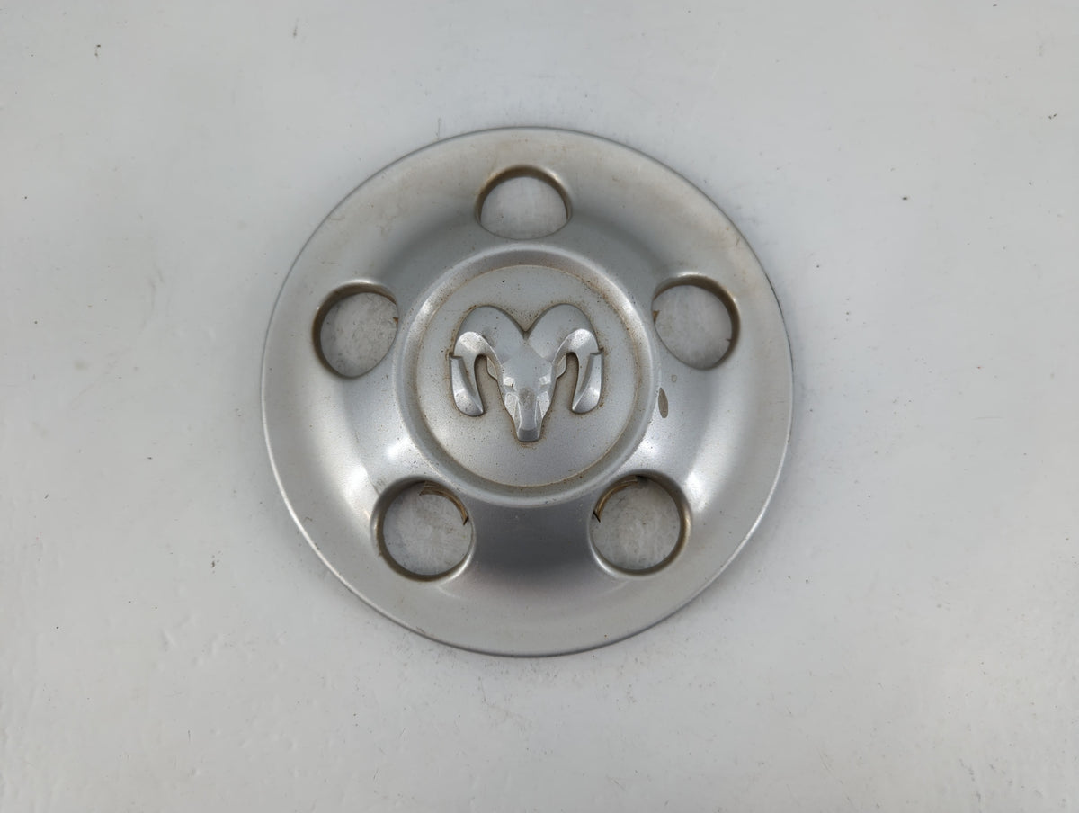 2006 Dodge Sprinter 2500 Center Cap Oem 885538 - Oemusedautoparts1.com