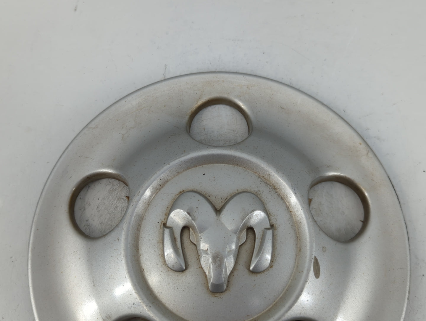 2006 Dodge Sprinter 2500 Center Cap Oem - Oemusedautoparts1.com