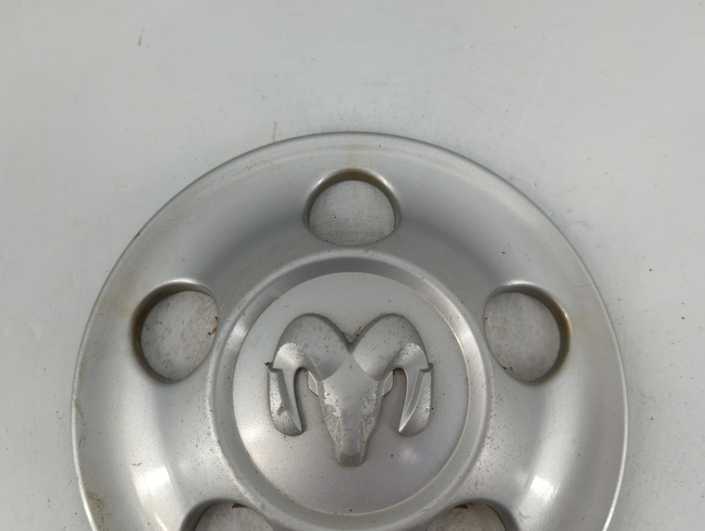2006 Dodge Sprinter 2500 Center Cap Oem 885539 - Oemusedautoparts1.com