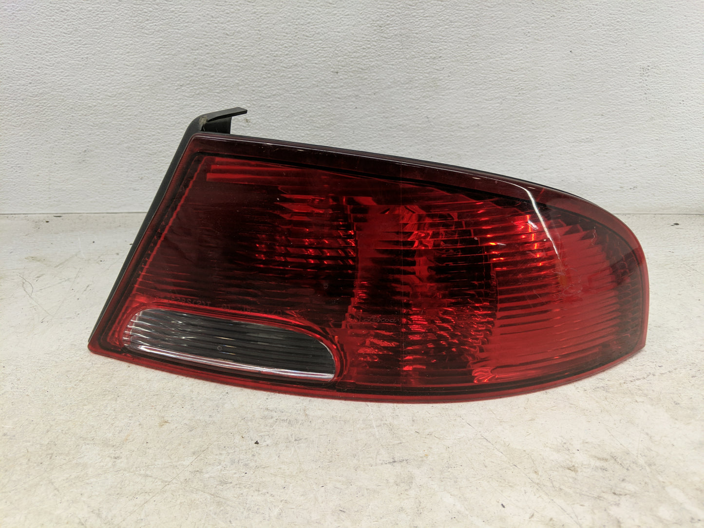 2001-2006 Dodge Stratus Tail Light Assembly Passenger Right OEM Fits Fits 2001 2002 2003 2004 2005 2006 OEM Used Auto Parts 
