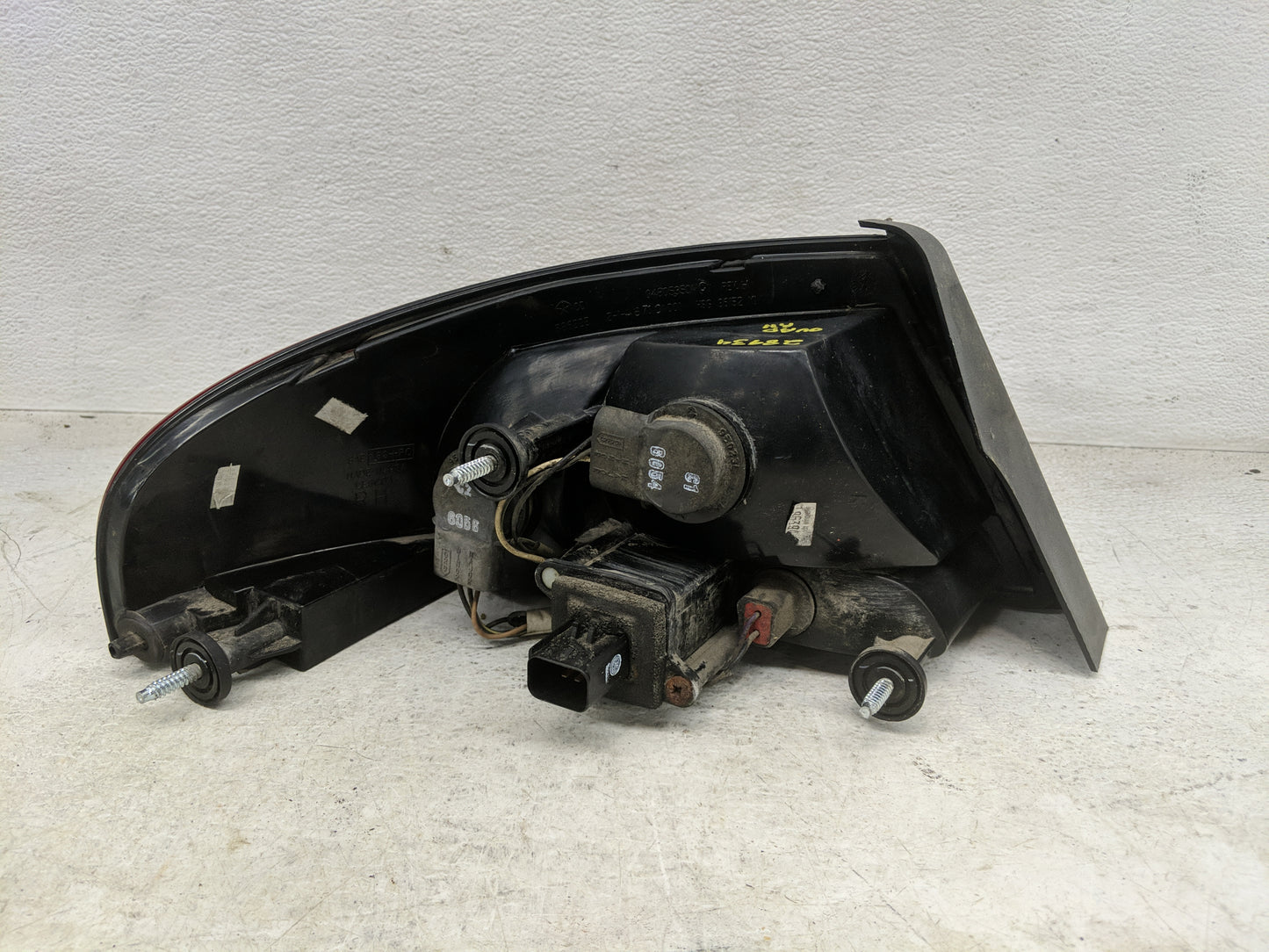 2001-2006 Dodge Stratus Tail Light Assembly Passenger Right OEM Fits Fits 2001 2002 2003 2004 2005 2006 OEM Used Auto Parts 