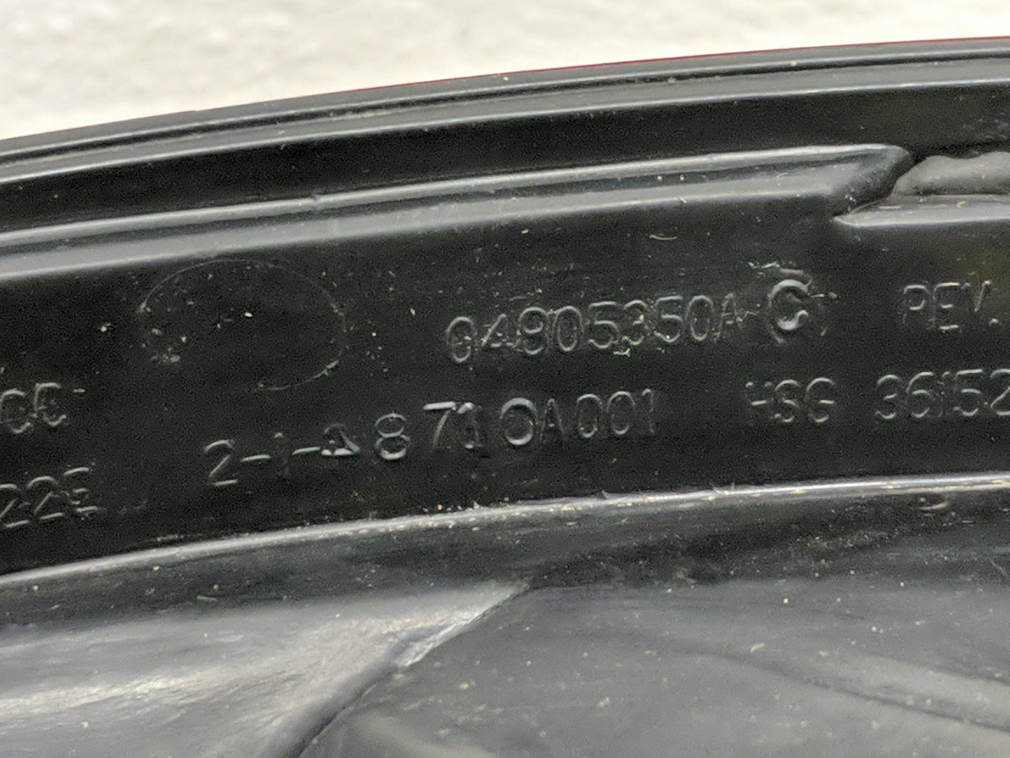 2001-2006 Dodge Stratus Tail Light Assembly Passenger Right OEM Fits Fits 2001 2002 2003 2004 2005 2006 OEM Used Auto Parts 