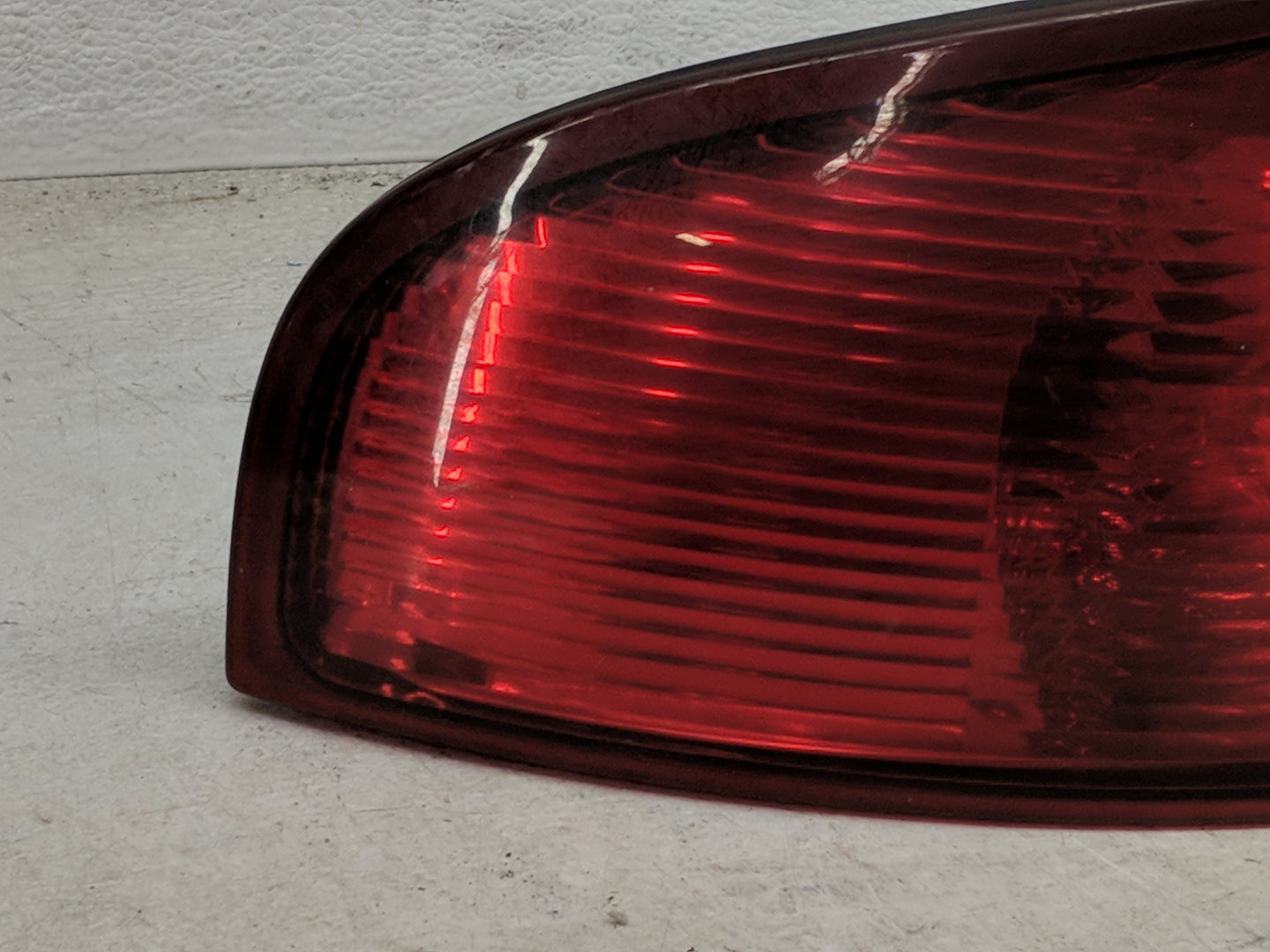 2001-2006 Dodge Stratus Tail Light Assembly Driver Left OEM Fits Fits 2001 2002 2003 2004 2005 2006 OEM Used Auto Parts - Oe