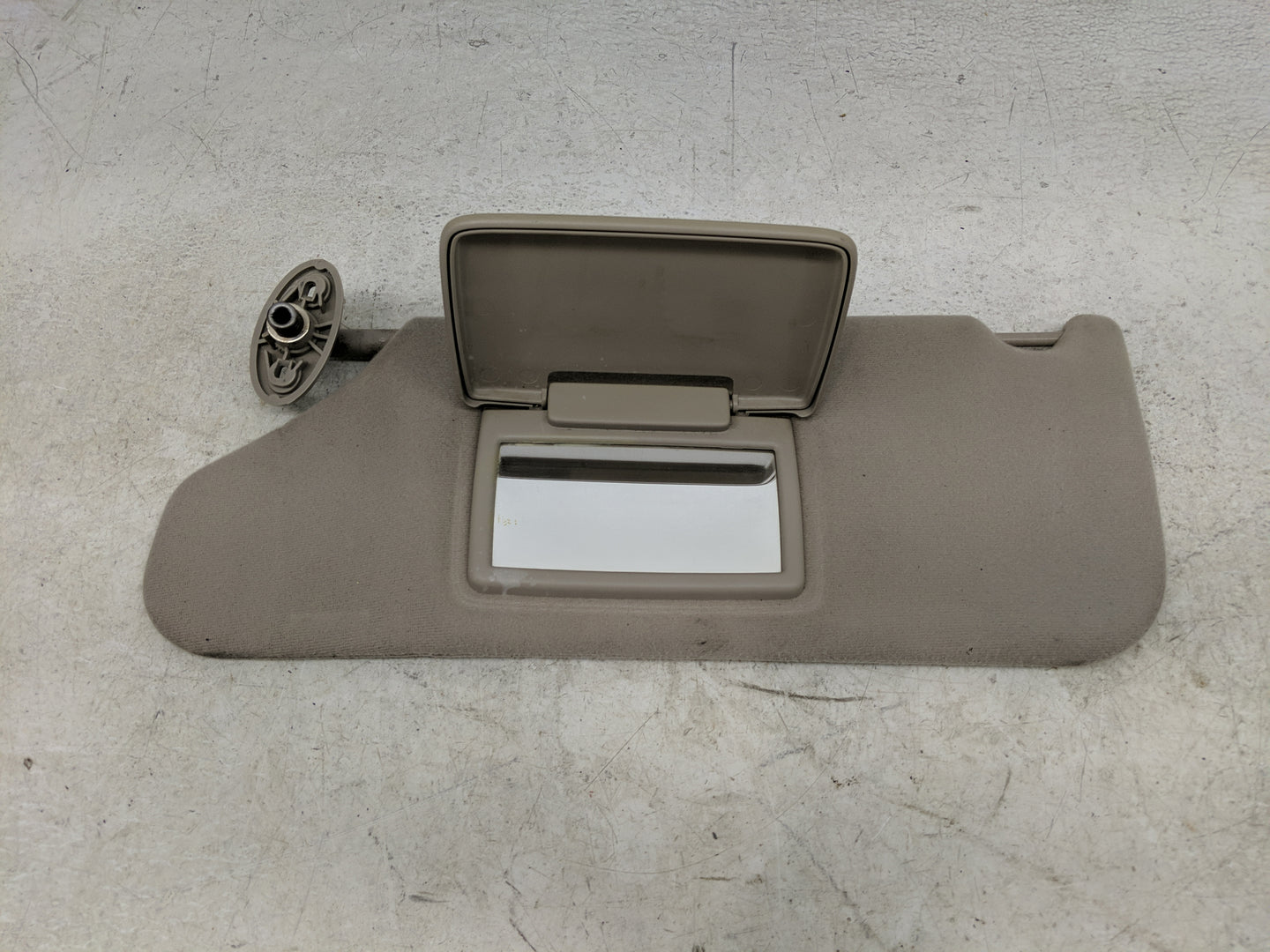 2006 Dodge Stratus Sun Visor Shade Replacement Driver Left Mirror Fits OEM Used Auto Parts - Oemusedautoparts1.com