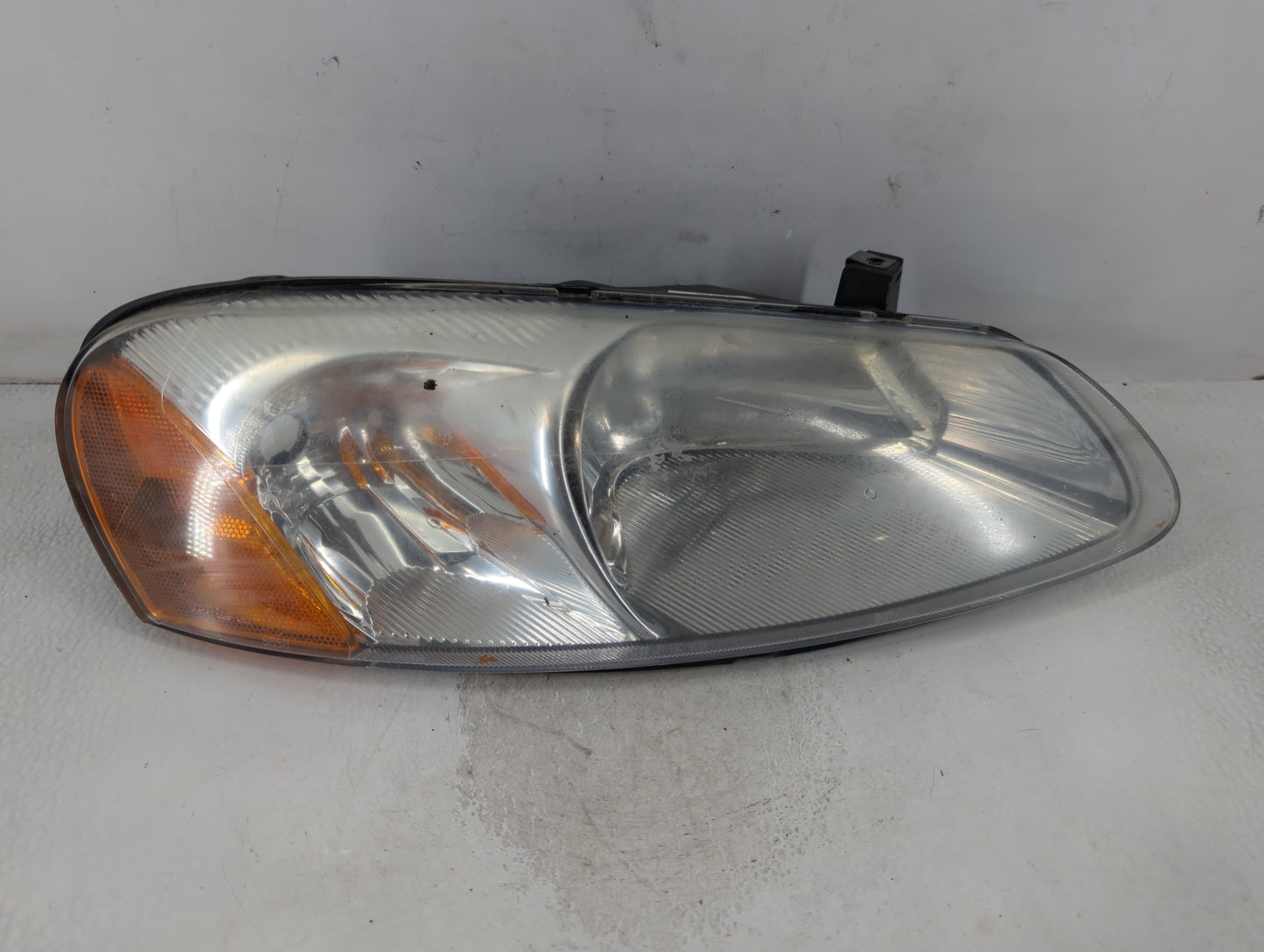2001-2006 Dodge Stratus Tail Light Assembly Passenger Right OEM P/N:6B-5925-0008 Fits Fits 2001 2002 2003 2004 2005 2006 OEM