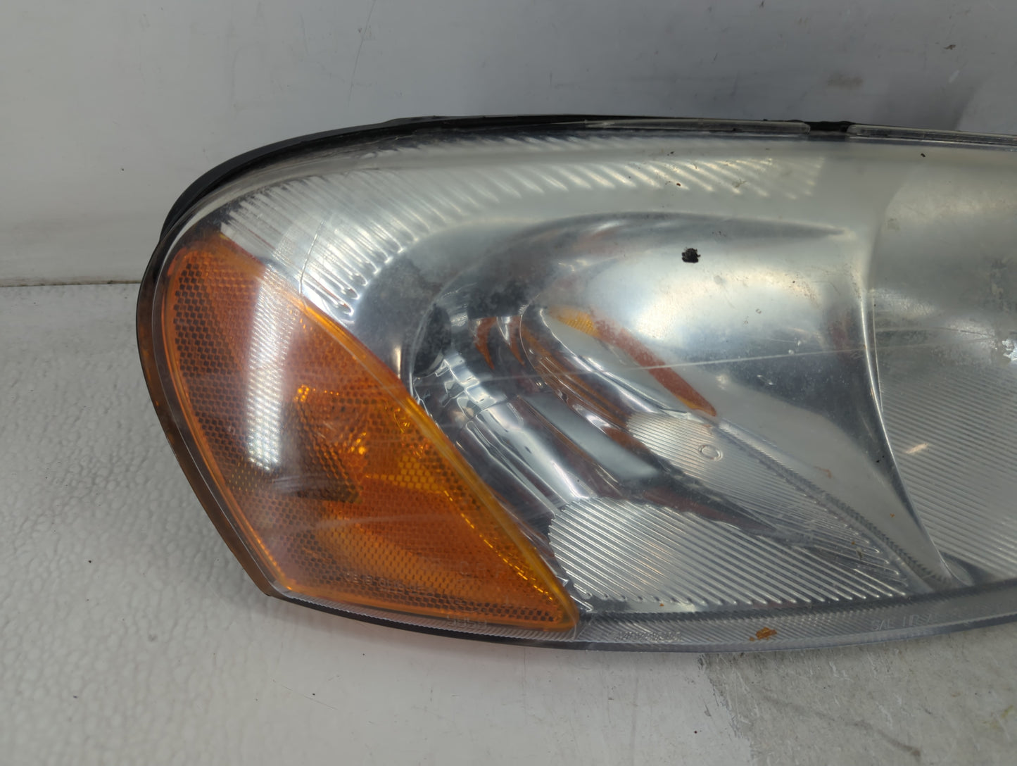 2001-2006 Dodge Stratus Tail Light Assembly Passenger Right OEM P/N:6B-5925-0008 Fits Fits 2001 2002 2003 2004 2005 2006 OEM