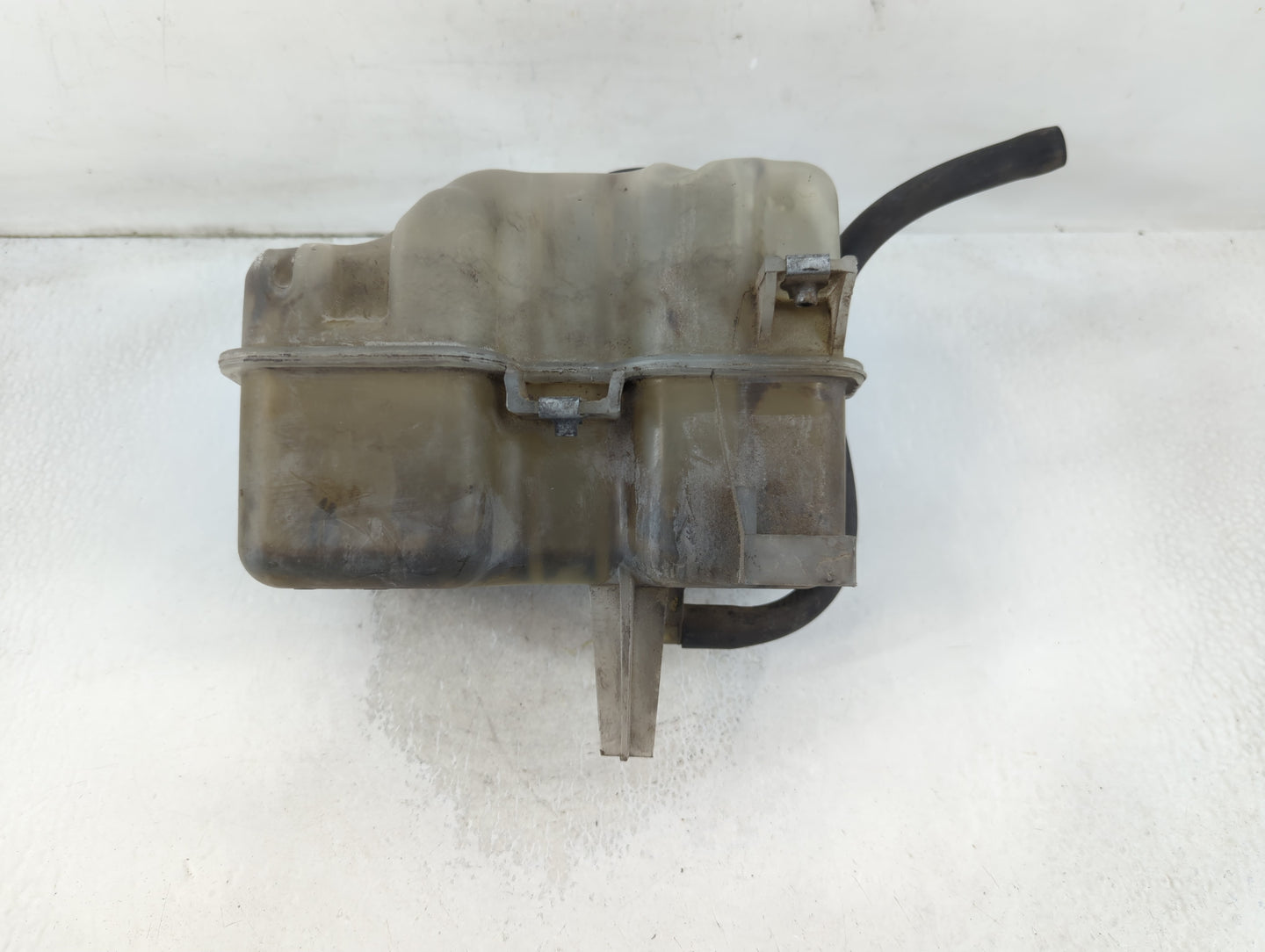 2004-2006 Dodge Stratus Windshield Washer Fluid Reservoir Bottle Oem - Oemusedautoparts1.com