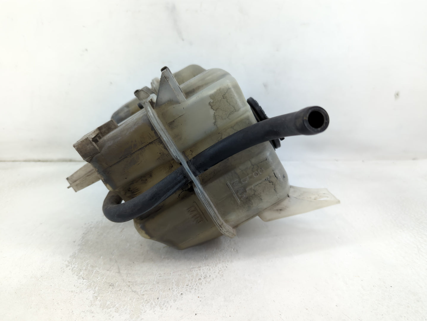 2004-2006 Dodge Stratus Windshield Washer Fluid Reservoir Bottle Oem - Oemusedautoparts1.com
