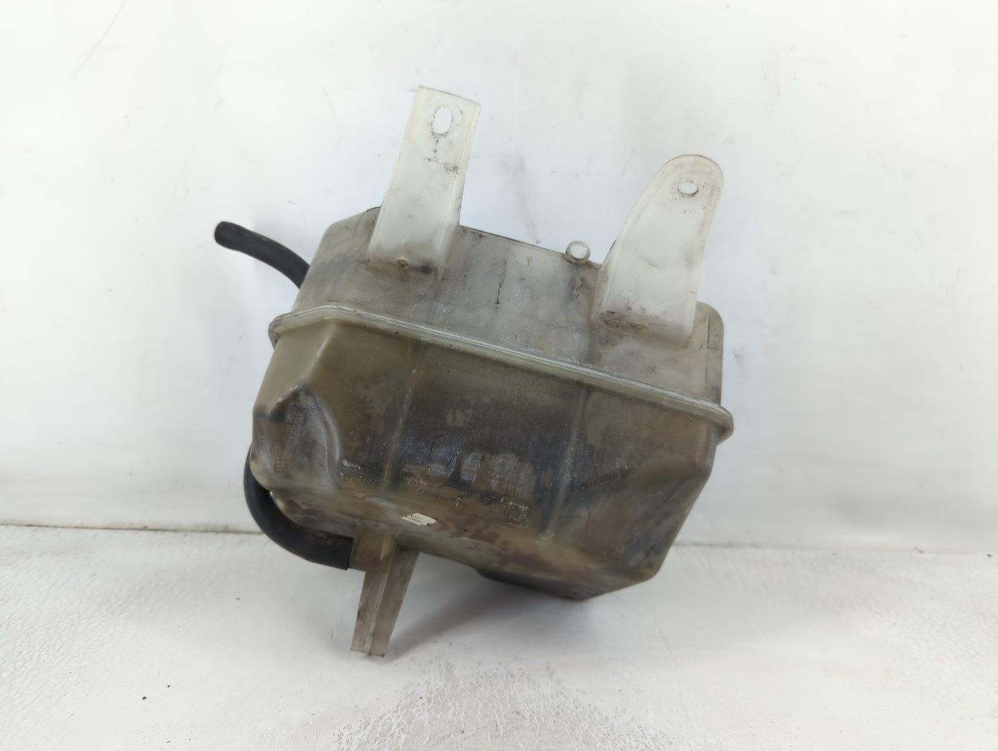 2004-2006 Dodge Stratus Windshield Washer Fluid Reservoir Bottle Oem - Oemusedautoparts1.com