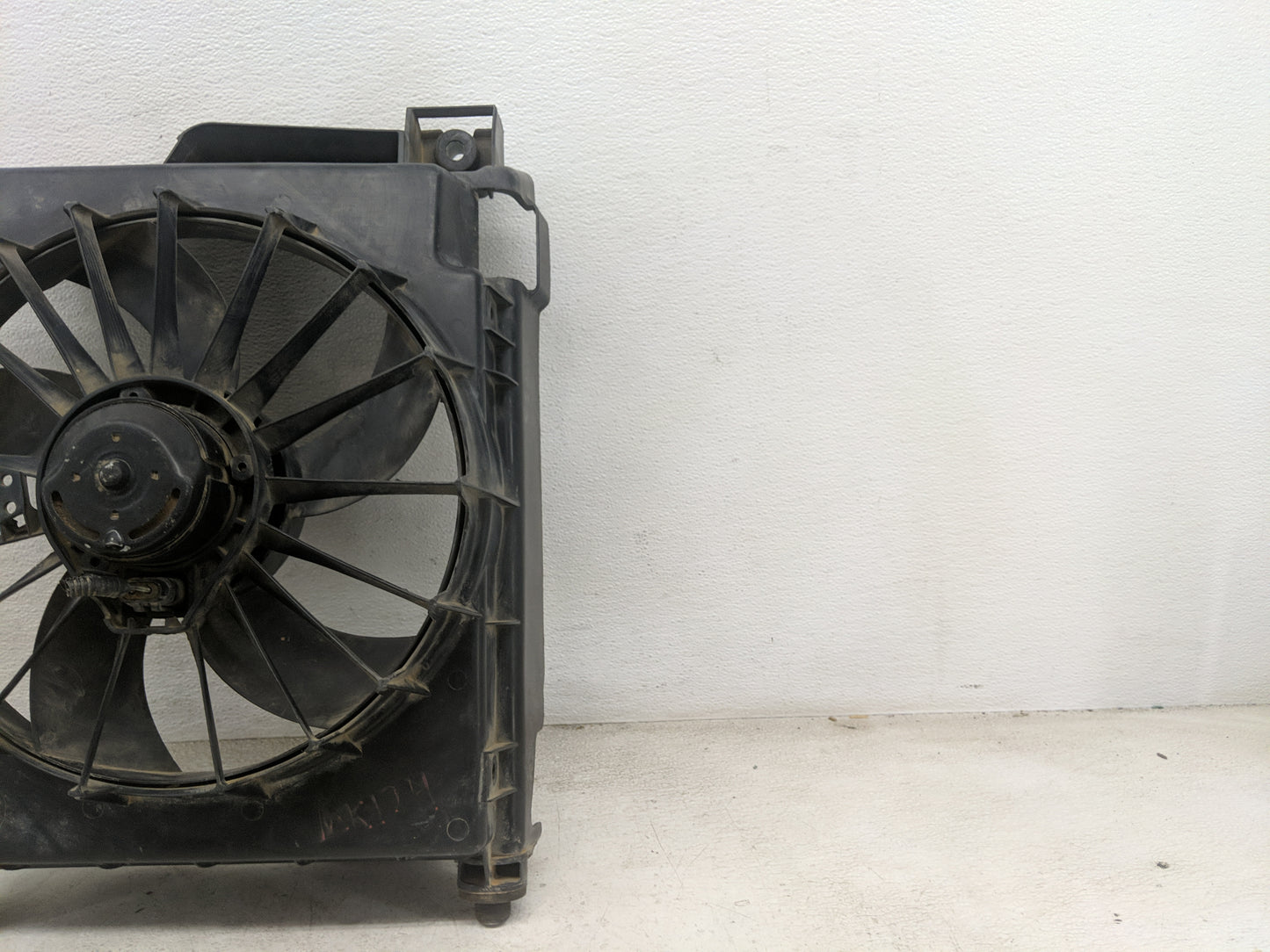 2004-2006 Dodge Ram 1500 Electric Radiator Cooling Fan Motor Assembly - Oemusedautoparts1.com