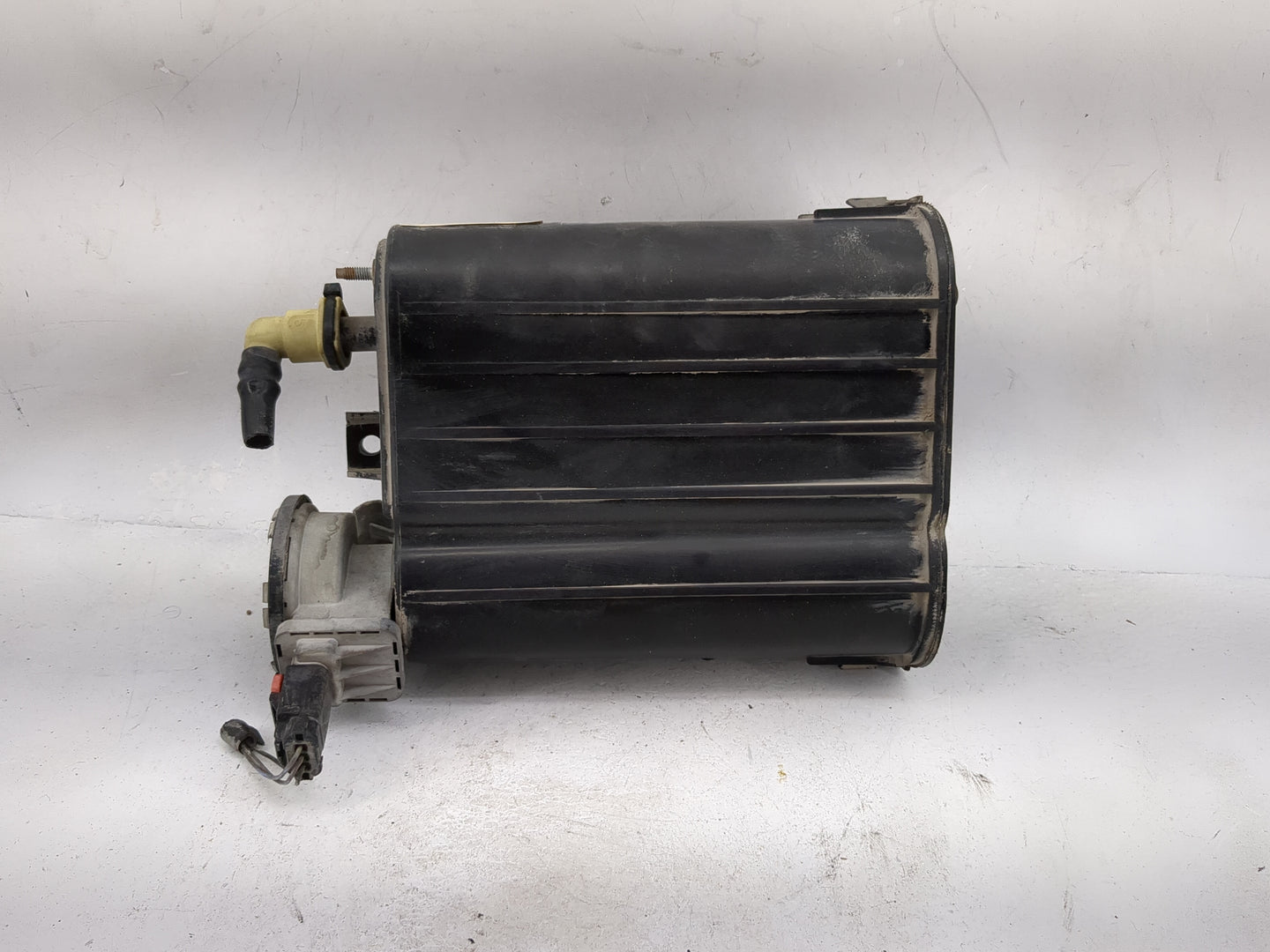 2006 Dodge Ram 1500 Fuel Vapor Charcoal Canister - Oemusedautoparts1.com