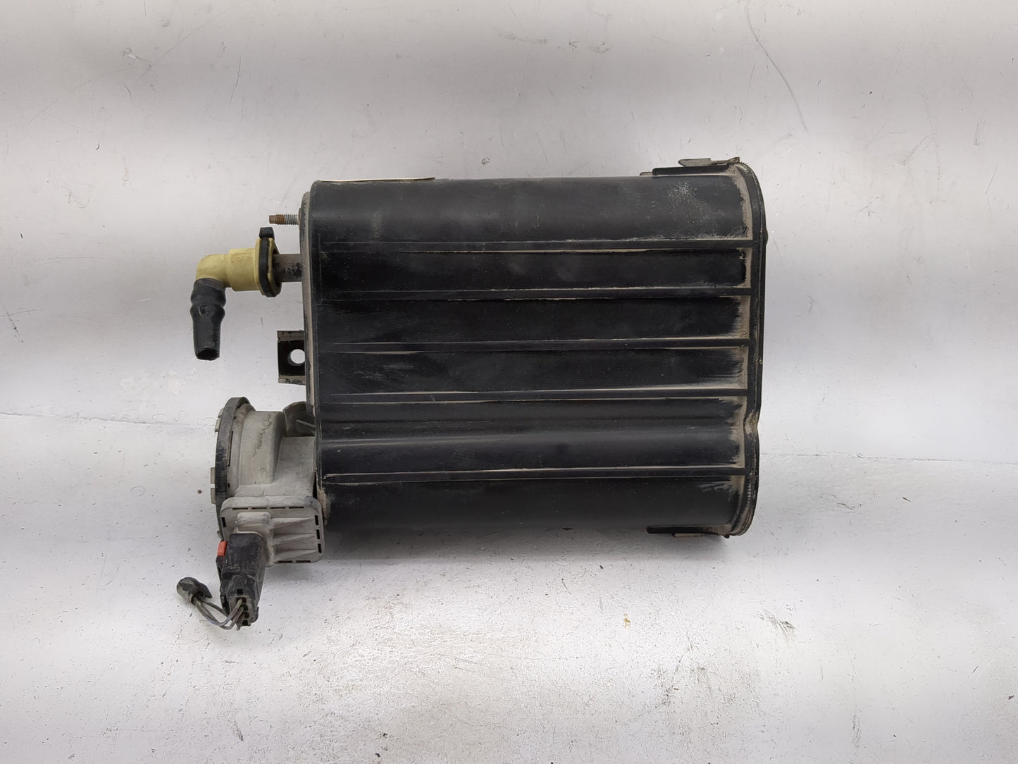 2006 Dodge Ram 1500 Fuel Vapor Charcoal Canister - Oemusedautoparts1.com