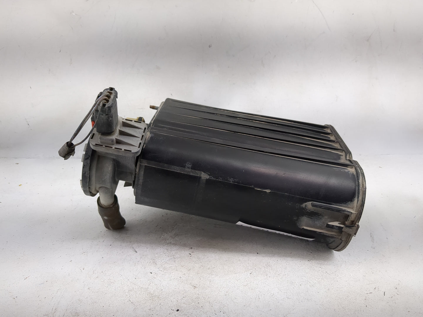 2006 Dodge Ram 1500 Fuel Vapor Charcoal Canister - Oemusedautoparts1.com