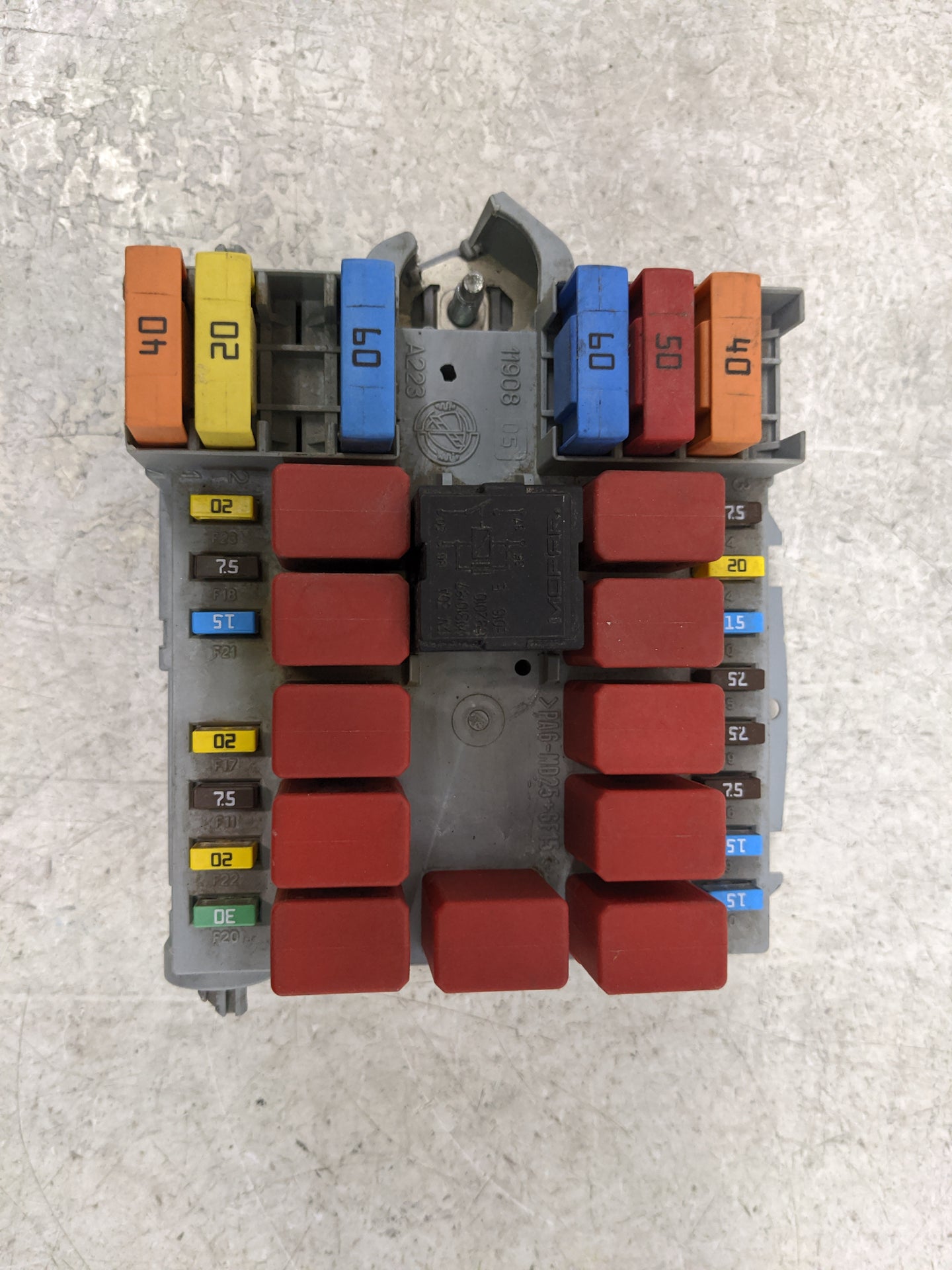 2006 Fiat Ducato Fusebox Fuse Box Panel Relay Module P/N:1367671080 Fits OEM Used Auto Parts - Oemusedautoparts1.com