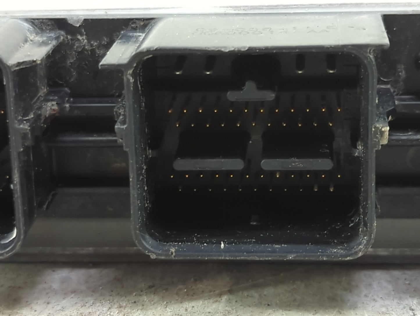 2006 Ford Crown Victoria PCM Engine Control Computer ECU ECM PCU OEM P/N:6W7A-12A650-AKB Fits OEM Used Auto Parts - Oemuseda