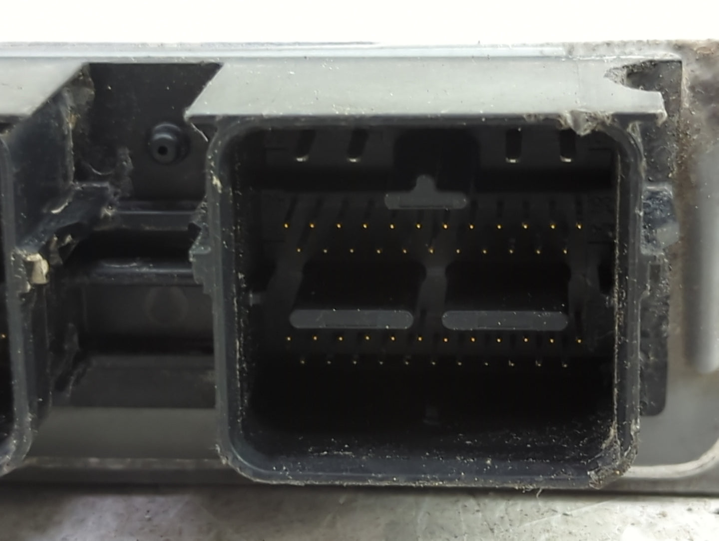 2006 Ford Crown Victoria PCM Engine Control Computer ECU ECM PCU OEM P/N:6W7A-12A650-AKB Fits OEM Used Auto Parts - Oemuseda