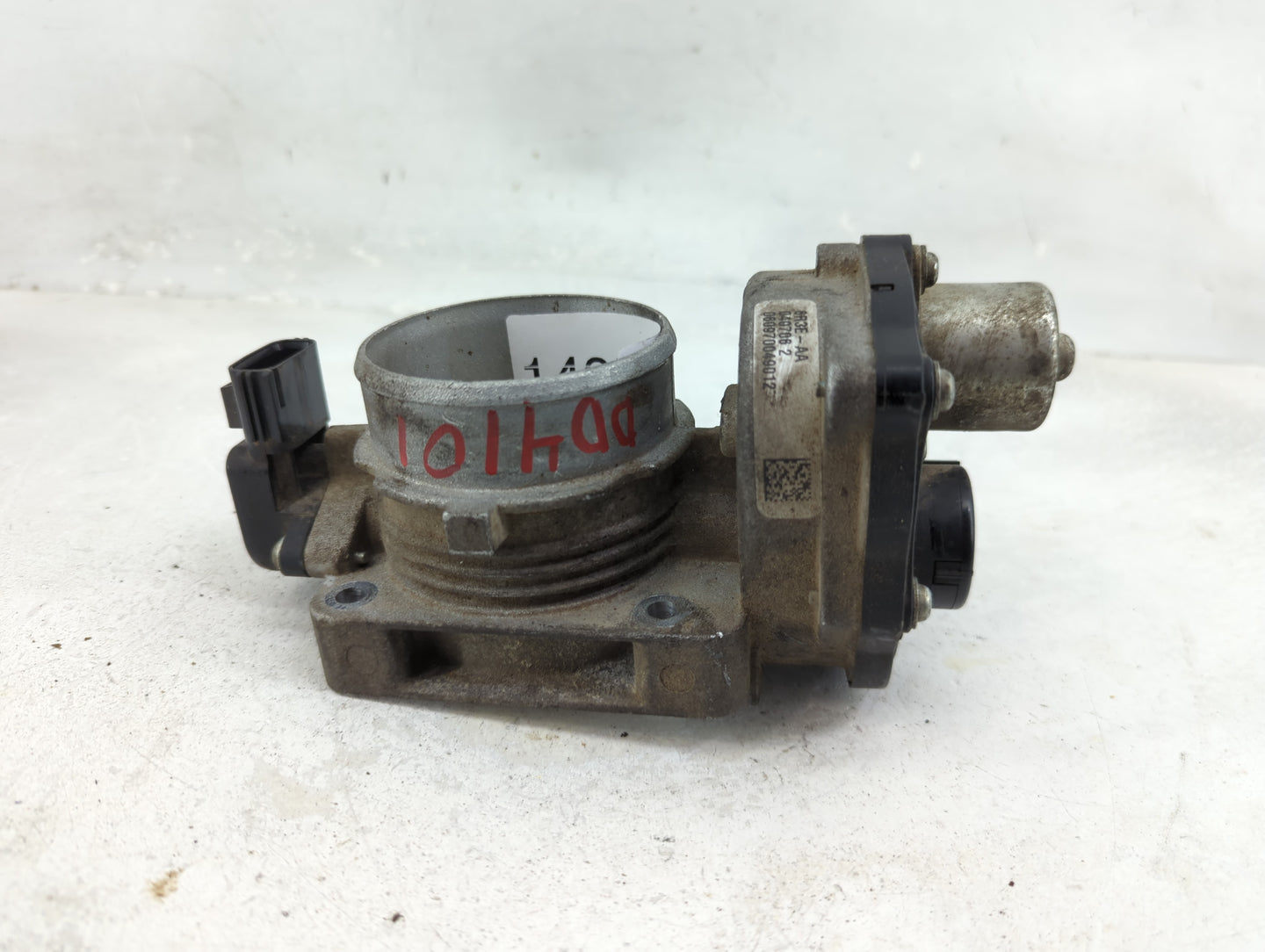 2005-2011 Ford Crown Victoria Throttle Body P/N:6R3E-AA Fits Fits 2004 2005 2006 2007 2008 2009 2010 2011 2012 2013 2014 201