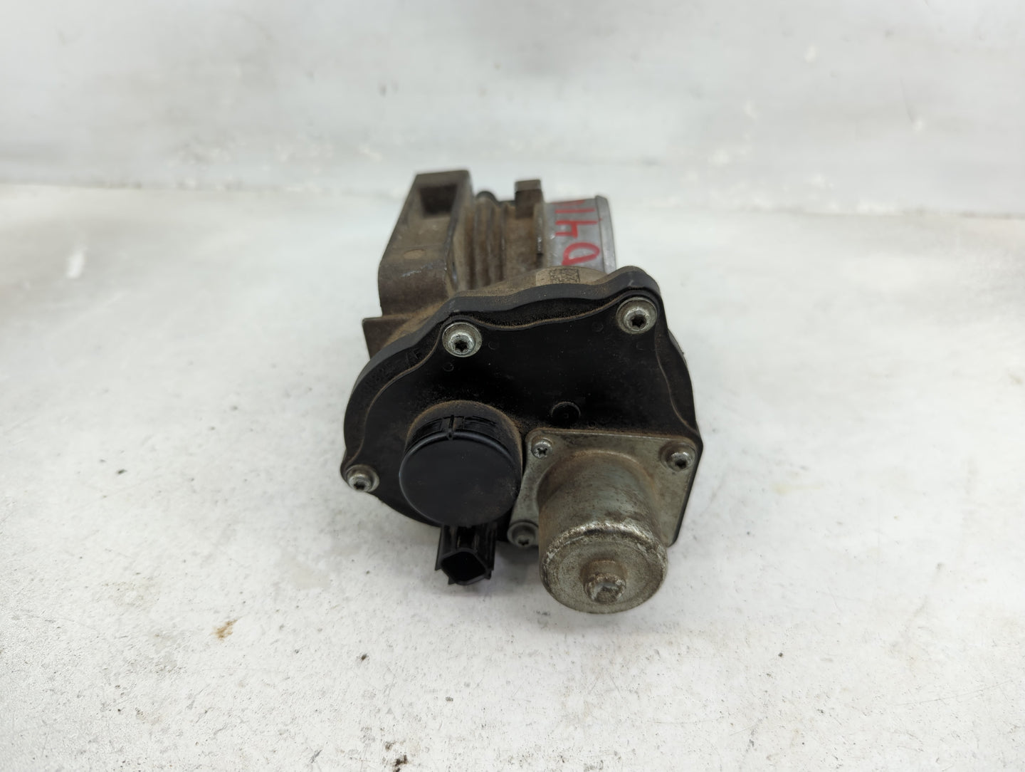 2005-2011 Ford Crown Victoria Throttle Body P/N:6R3E-AA Fits Fits 2004 2005 2006 2007 2008 2009 2010 2011 2012 2013 2014 201