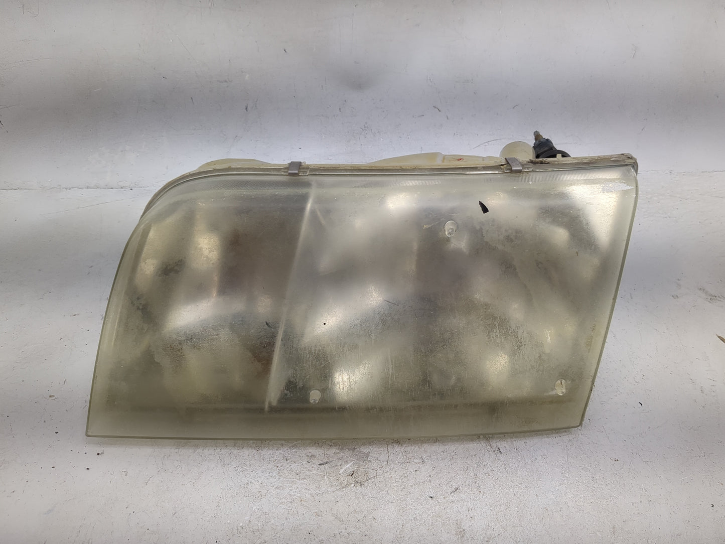 2003-2011 Ford Crown Victoria Driver Left Oem Head Light Headlight Lamp 1481306 - Oemusedautoparts1.com
