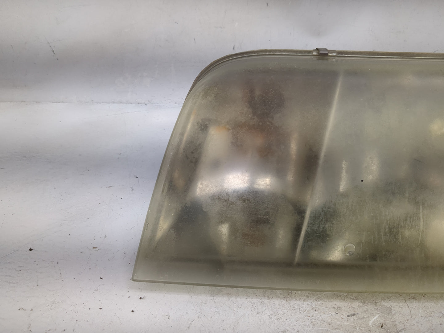 2003-2011 Ford Crown Victoria Driver Left Oem Head Light Headlight Lamp 1481306 - Oemusedautoparts1.com