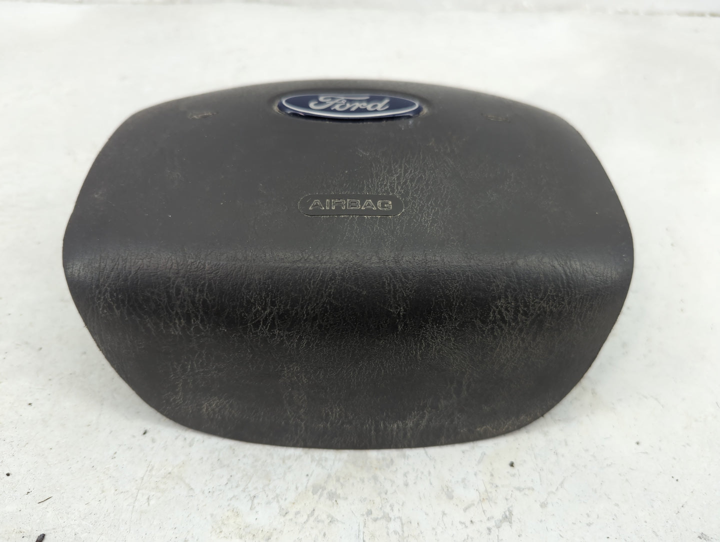 2004-2008 Ford E-150 Air Bag Driver Left Steering Wheel Mounted P/N:6C2415043B13AA Fits Fits 2004 2005 2006 2007 2008 OEM Us
