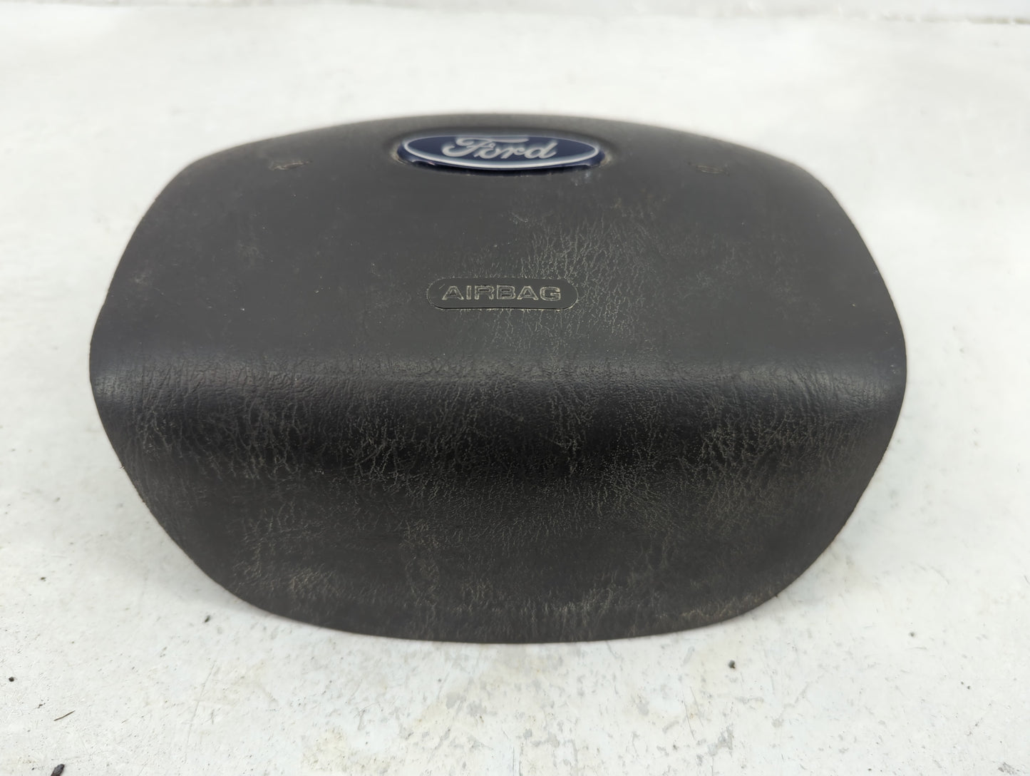 2004-2008 Ford E-150 Air Bag Driver Left Steering Wheel Mounted P/N:6C2415043B13AA Fits Fits 2004 2005 2006 2007 2008 OEM Us