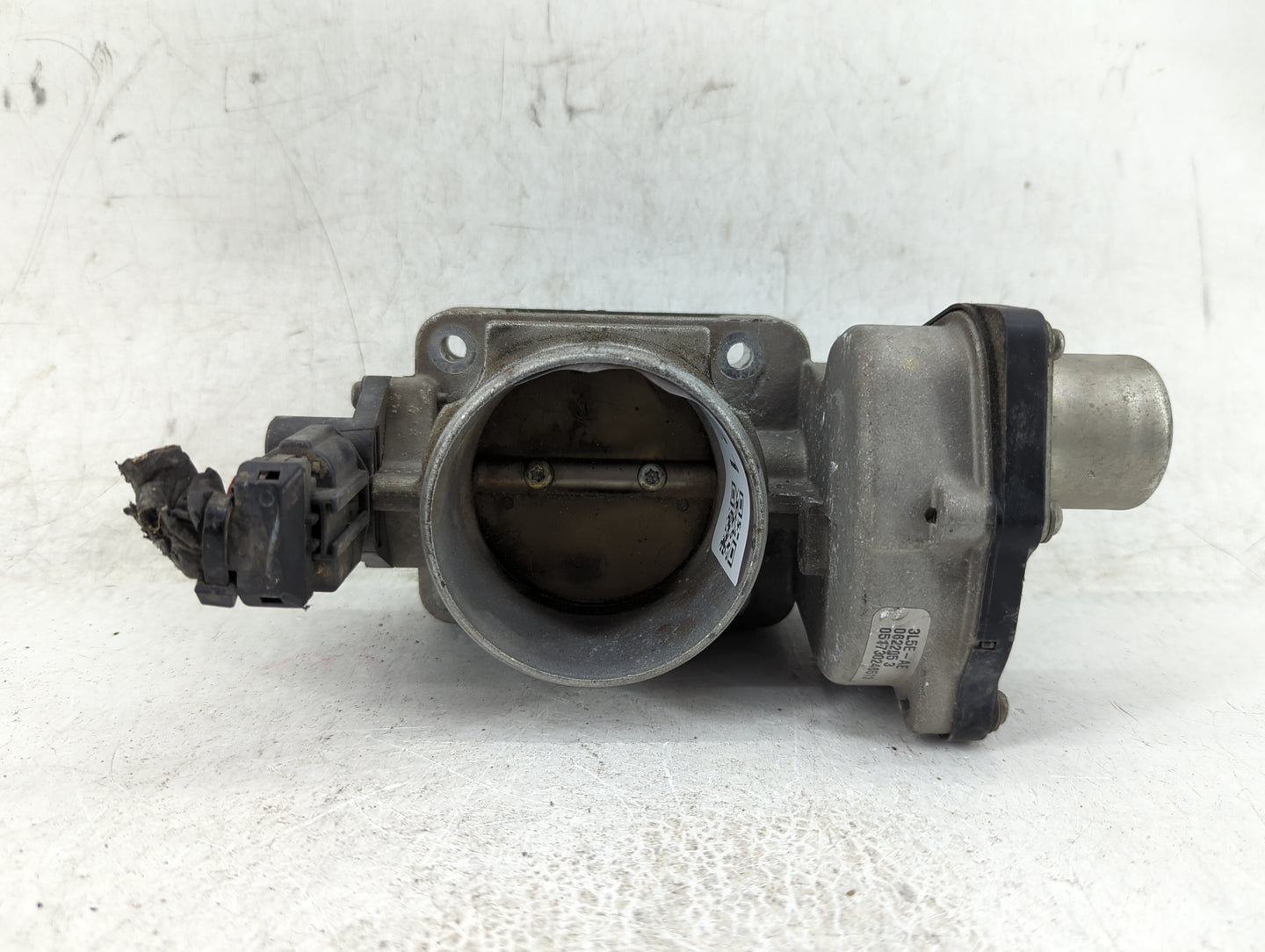 2005-2014 Ford E-150 Throttle Body P/N:3L5E-AE Fits Fits 2004 2005 2006 2007 2008 2009 2010 2011 2012 2013 2014 2015 2016 OE