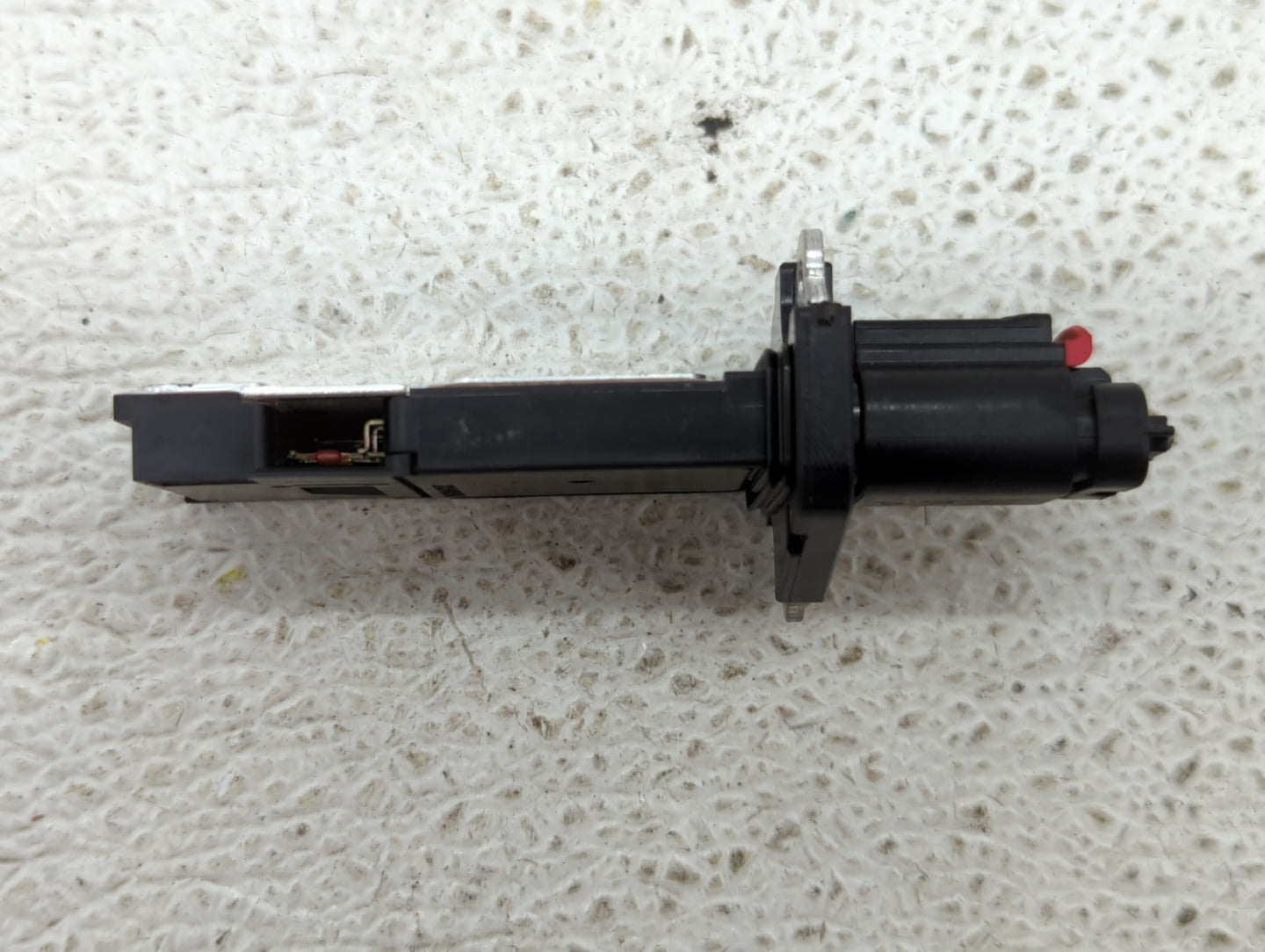 2004-2005 Ford E-350 Club Wagon Mass Air Flow Meter Maf - Oemusedautoparts1.com