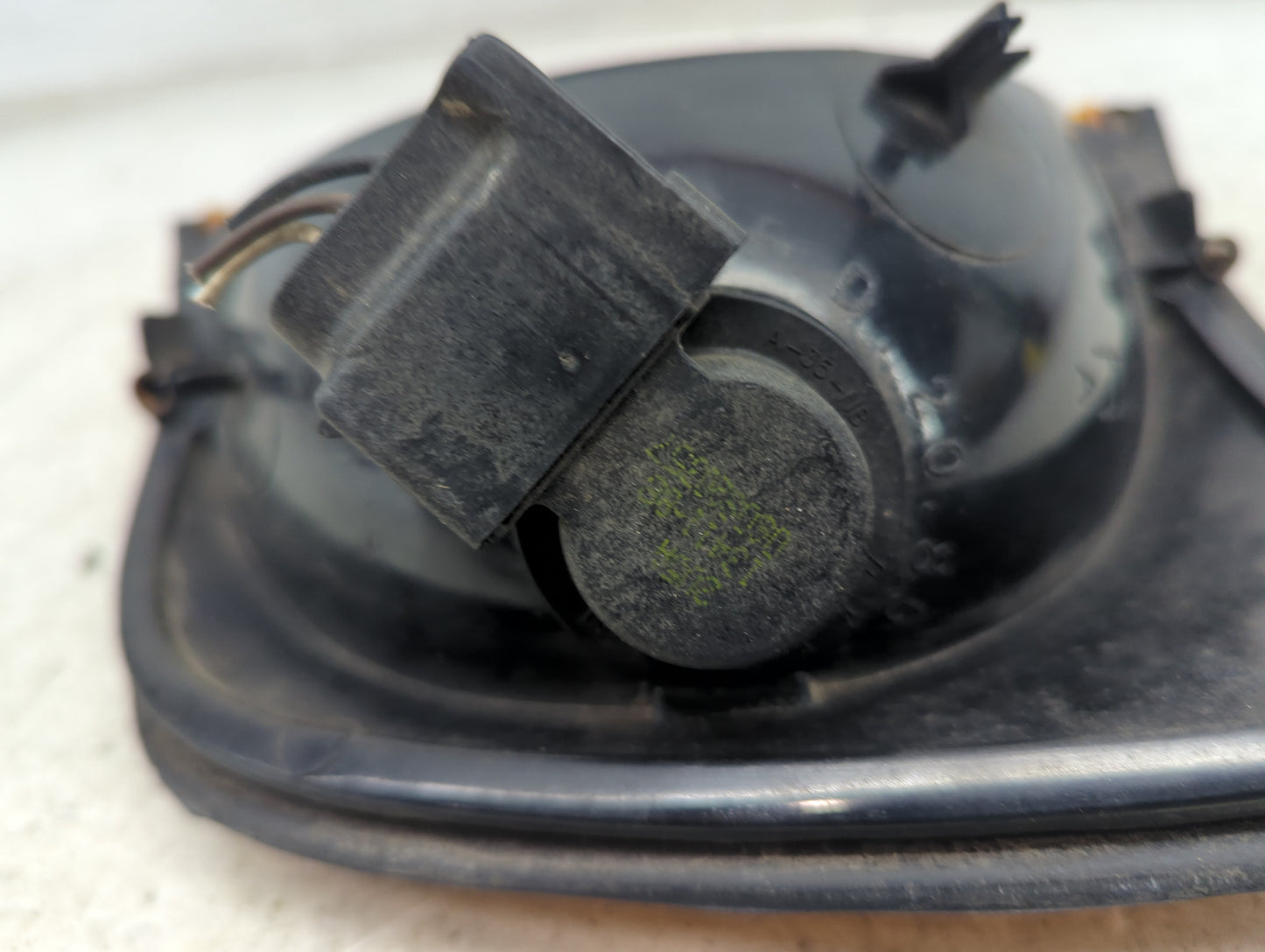 Ford E250 Passenger Right Oem Front Light Lamp Black - Oemusedautoparts1.com