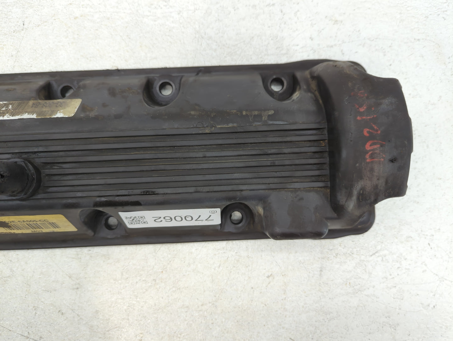 2006 Ford Econoline Driver Left Cylinder Head Valve Cover P/N:C2E-6A505-CC Fits OEM Used Auto Parts - Oemusedautoparts1.com