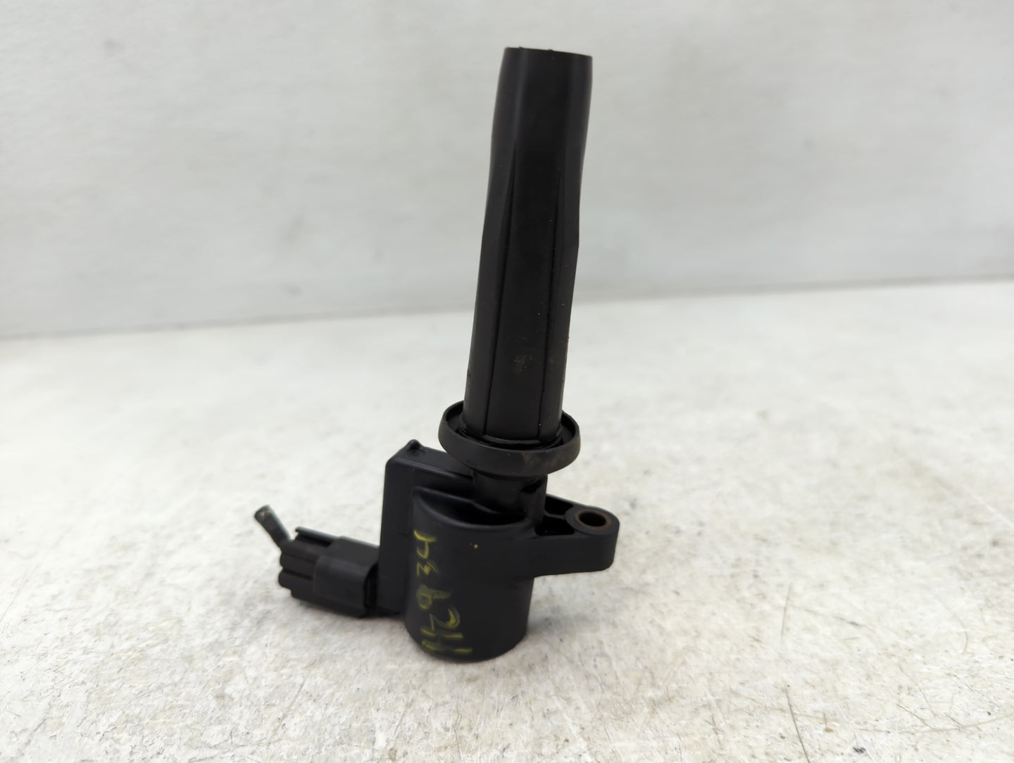 2005-2008 Ford Escape Ignition Coil Igniter Pack - Oemusedautoparts1.com