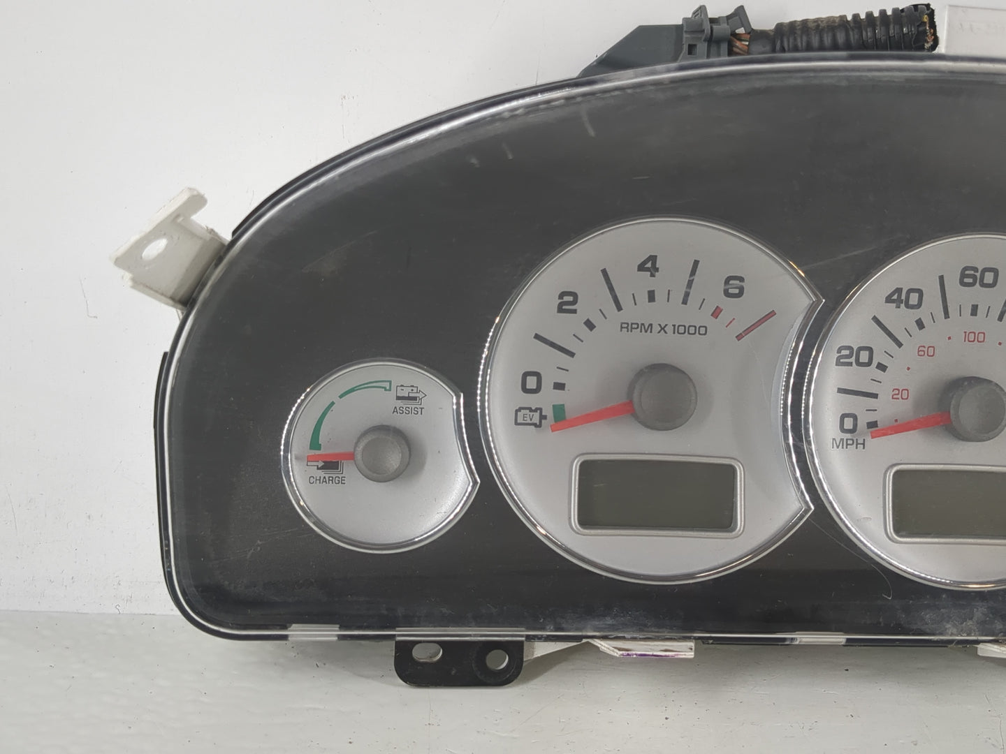 2006-2007 Ford Escape Instrument Cluster Speedometer Gauges P/N:5L8F-10A855-AC Miles: Fits Fits 2006 2007 OEM Used Auto Part