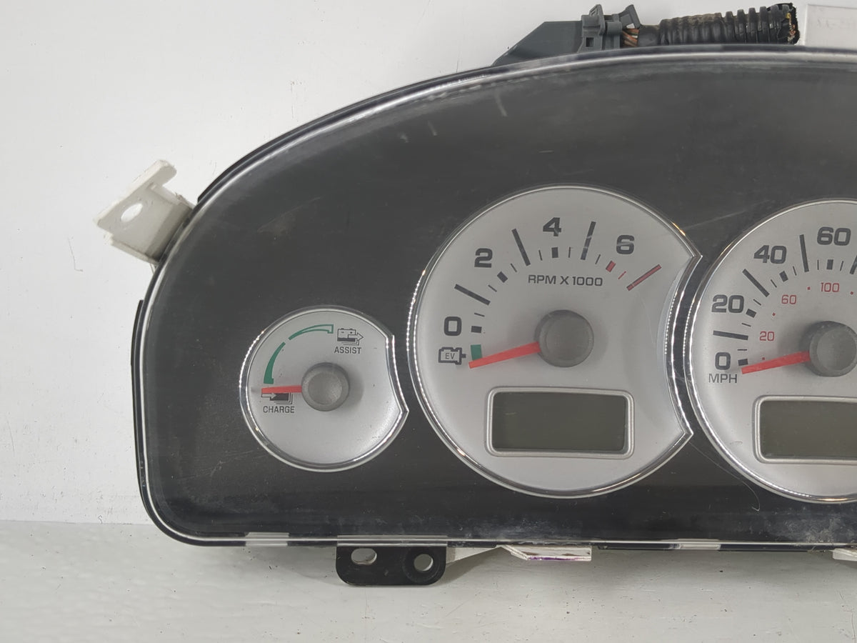 2006-2007 Ford Escape Instrument Cluster Speedometer Gauges P/N:5L8F-10A855-AC Miles: Fits Fits 2006 2007 OEM Used Auto Part