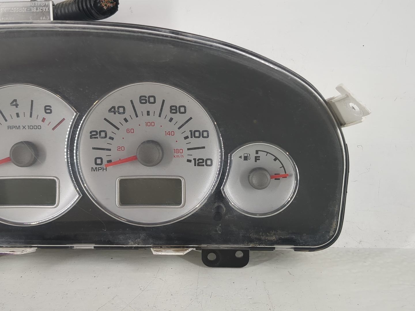 2006-2007 Ford Escape Instrument Cluster Speedometer Gauges P/N:5L8F-10A855-AC Miles: Fits Fits 2006 2007 OEM Used Auto Part