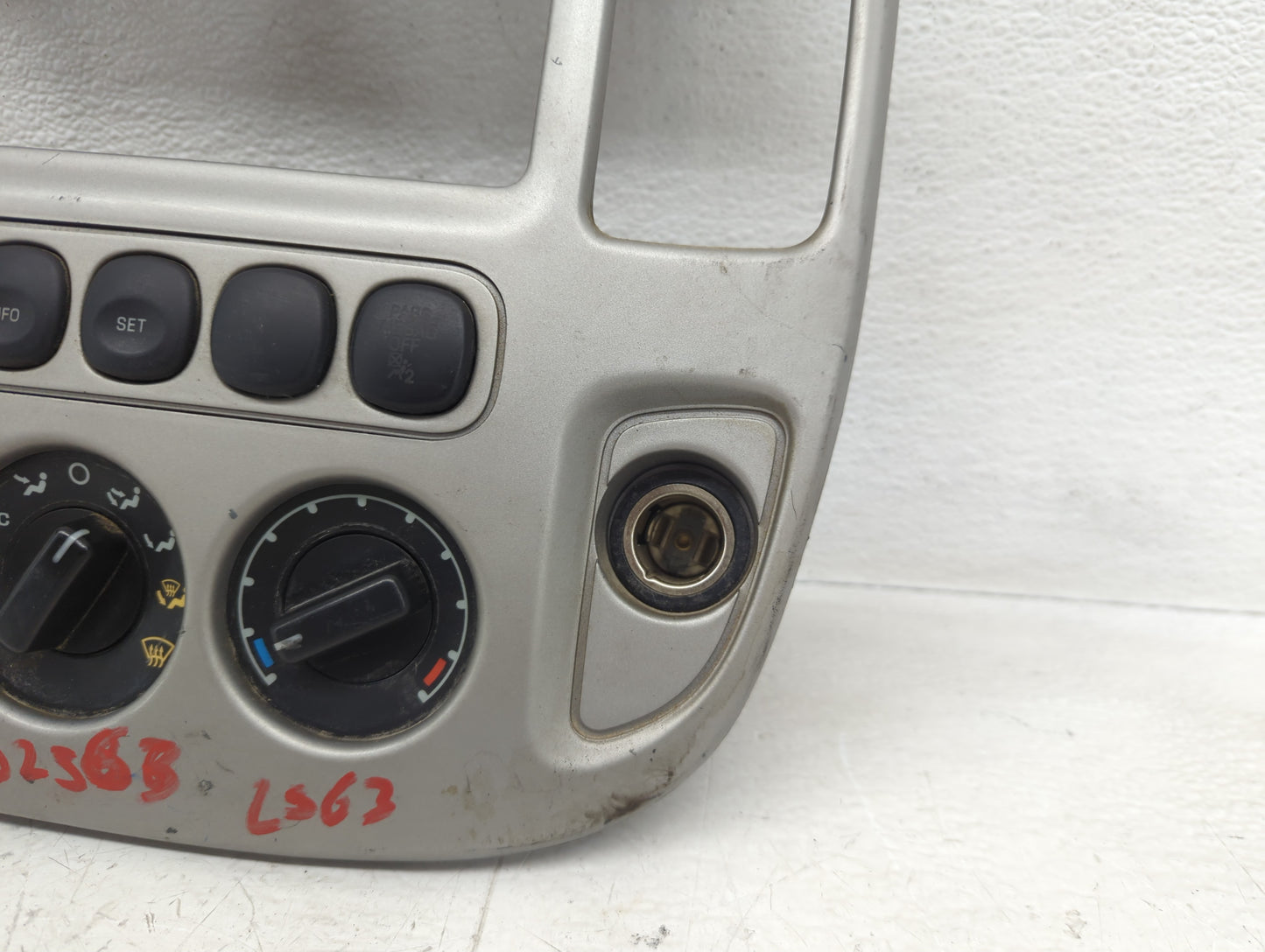 2002-2007 Ford Escape Climate Control Module Temperature AC/Heater Replacement Fits Fits 2002 2003 2004 2005 2006 2007 OEM U