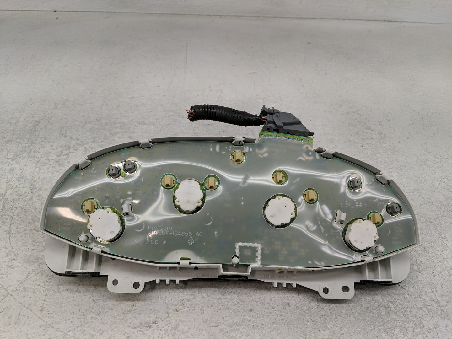 2006 Ford Escape Instrument Cluster Speedometer Gauges Fits OEM Used Auto Parts - Oemusedautoparts1.com