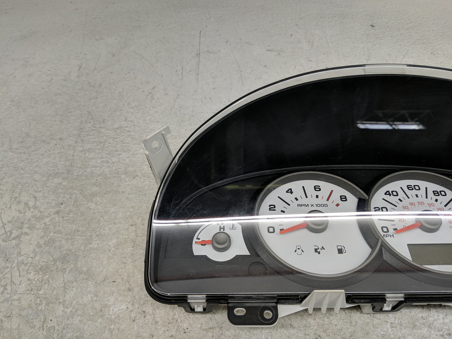 2005-2007 Ford Escape Instrument Cluster Speedometer Gauges P/N:VP5L8F-10890-AB Fits Fits 2005 2006 2007 OEM Used Auto Parts