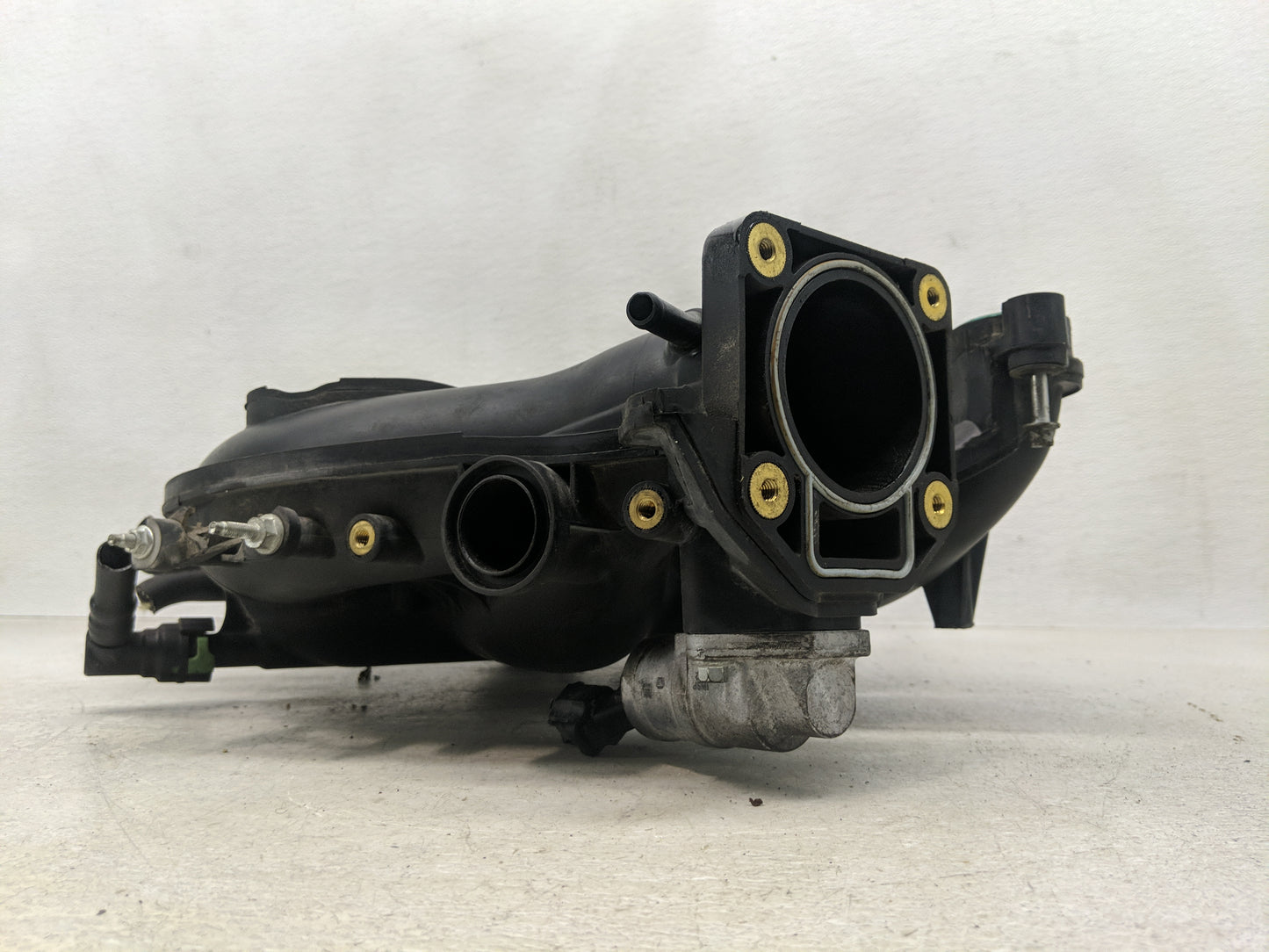 2005-2007 Ford Escape Air Intake Manifold Fits Fits 2005 2006 2007 OEM Used Auto Parts - Oemusedautoparts1.com