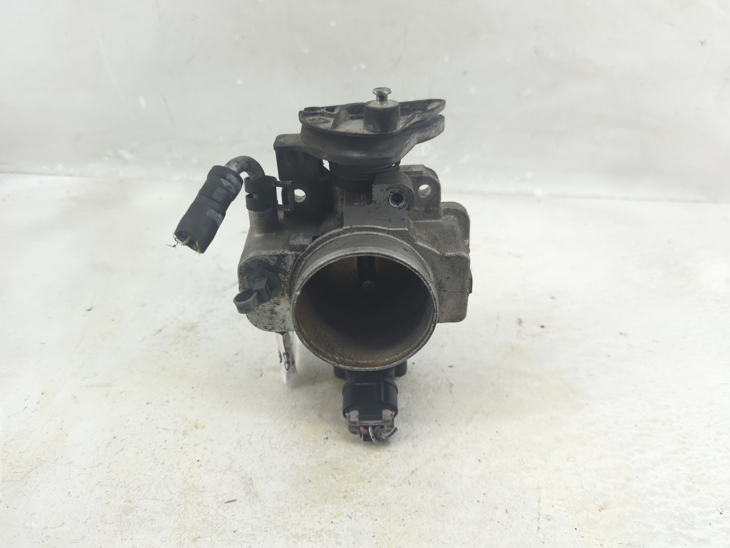 2005-2008 Ford Escape Throttle Body Fits Fits 2005 2006 2007 2008 OEM Used Auto Parts - Oemusedautoparts1.com