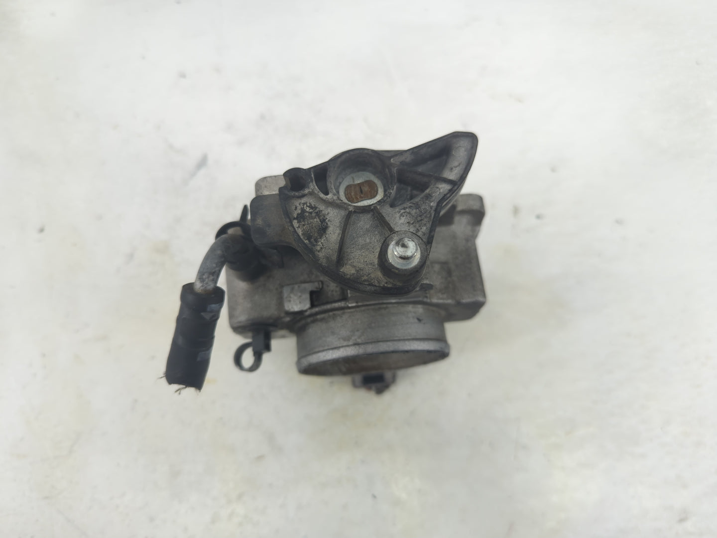 2005-2008 Ford Escape Throttle Body Fits Fits 2005 2006 2007 2008 OEM Used Auto Parts - Oemusedautoparts1.com
