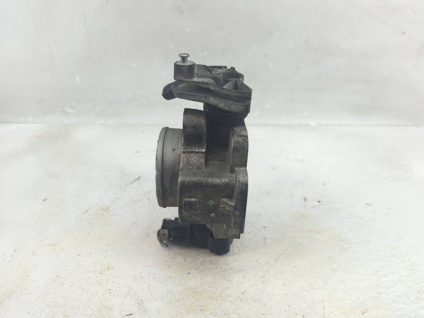 2005-2008 Ford Escape Throttle Body Fits Fits 2005 2006 2007 2008 OEM Used Auto Parts - Oemusedautoparts1.com