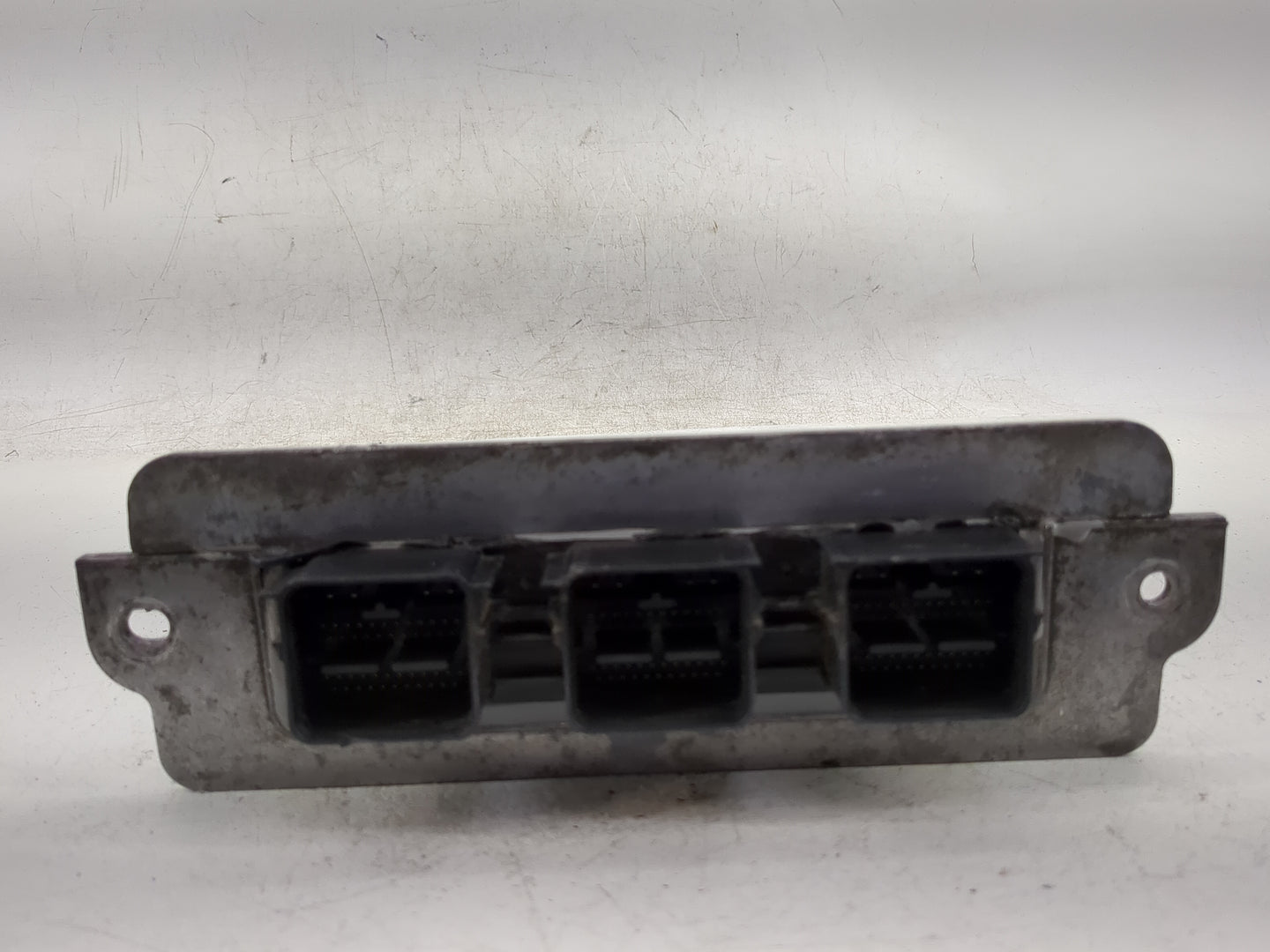 2005-2006 Ford Escape PCM Engine Control Computer ECU ECM PCU OEM P/N:5L8A-12A650-AAD Fits Fits 2005 2006 OEM Used Auto Part