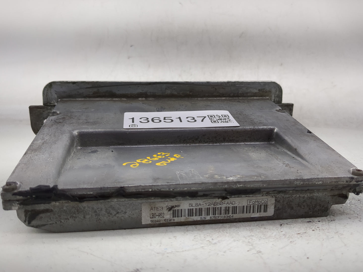 2005-2006 Ford Escape PCM Engine Control Computer ECU ECM PCU OEM P/N:5L8A-12A650-AAD Fits Fits 2005 2006 OEM Used Auto Part