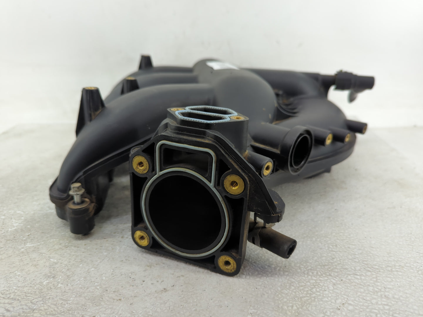 2005-2007 Ford Escape Air Intake Manifold Fits Fits 2005 2006 2007 OEM Used Auto Parts - Oemusedautoparts1.com
