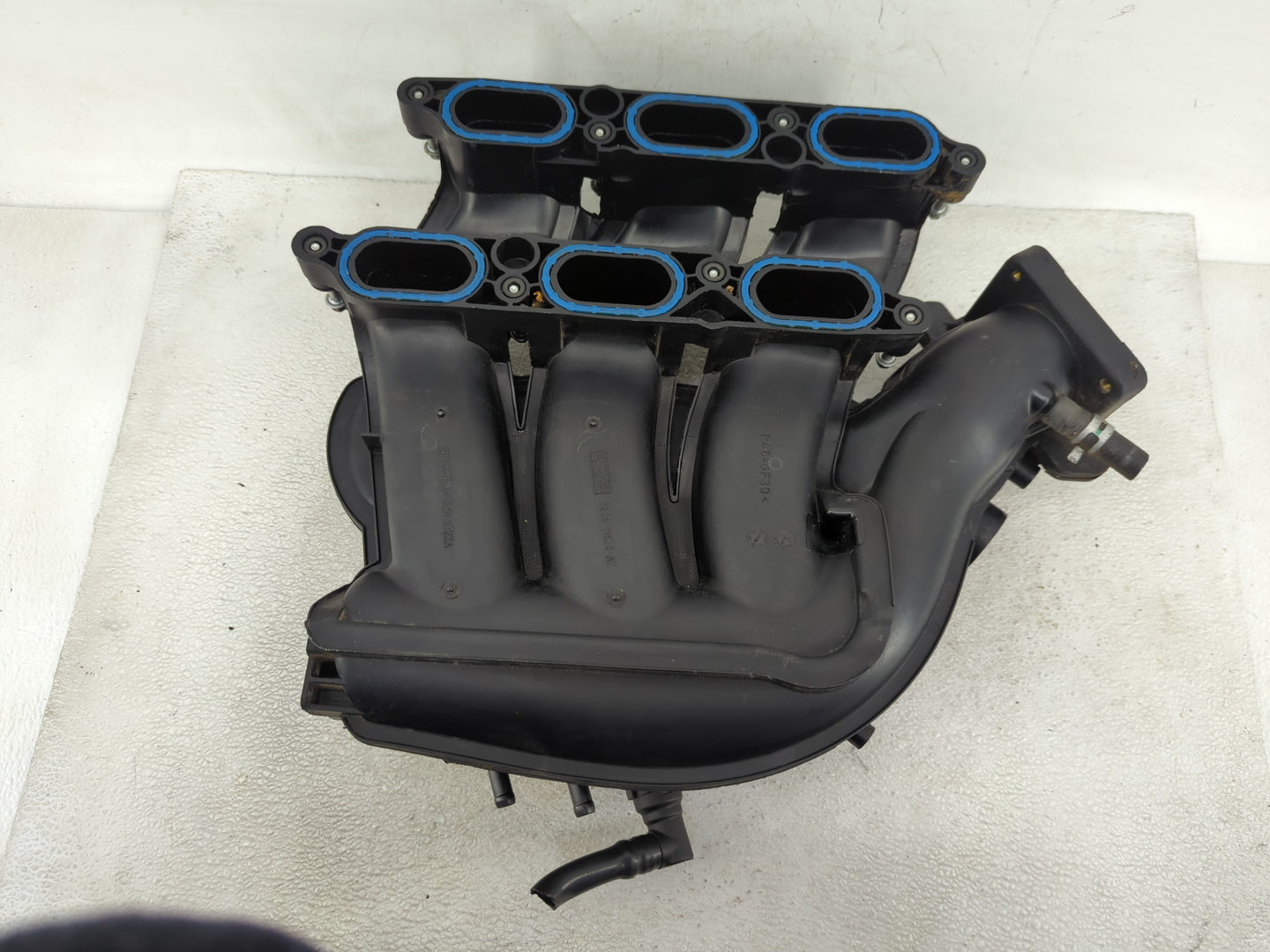 2005-2007 Ford Escape Air Intake Manifold Fits Fits 2005 2006 2007 OEM Used Auto Parts - Oemusedautoparts1.com
