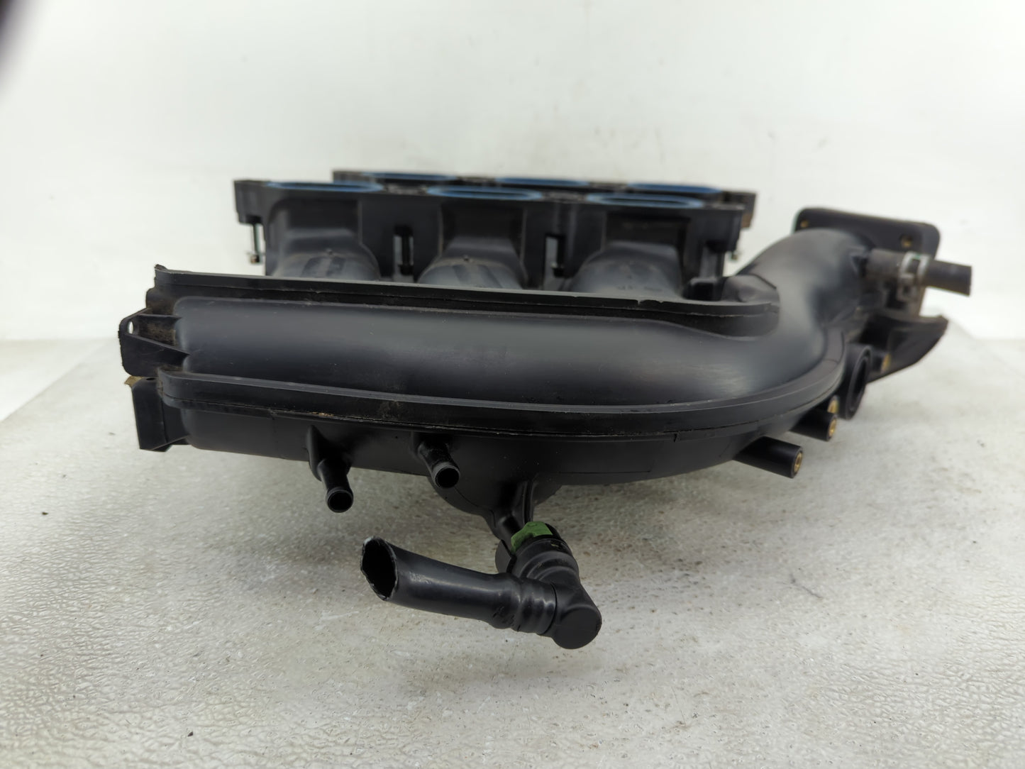 2005-2007 Ford Escape Air Intake Manifold Fits Fits 2005 2006 2007 OEM Used Auto Parts - Oemusedautoparts1.com