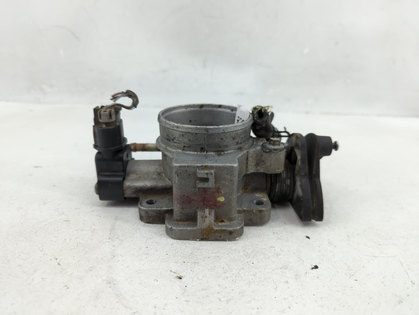 2005-2008 Ford Escape Throttle Body P/N:5L8Z9E926A Fits Fits 2005 2006 2007 2008 OEM Used Auto Parts - Oemusedautoparts1.com